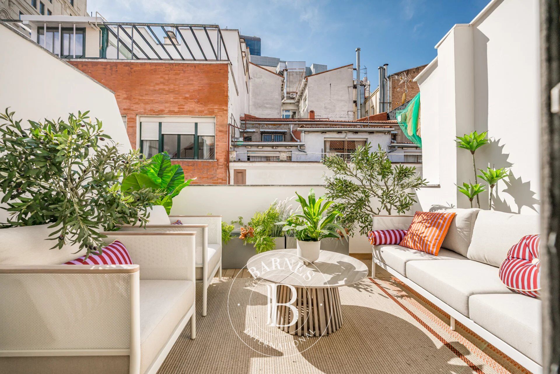 Espectacular ático reformado con terraza en pleno centro de Madrid - picture 1