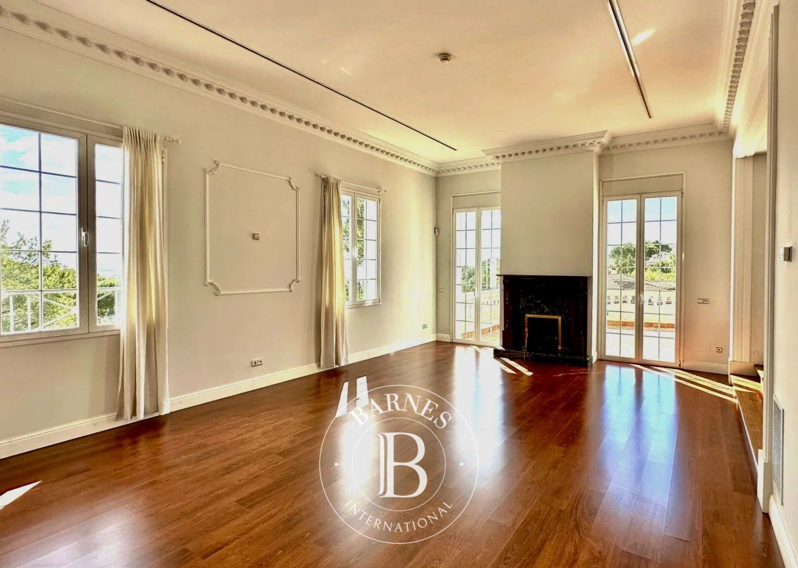 Espaciosa villa con vistas al mar para alquiler a largo plazo en Castillo de Bendinat - picture 2