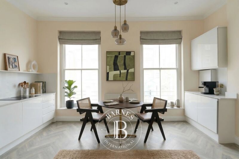 For Rent Apartment | London - picture 1