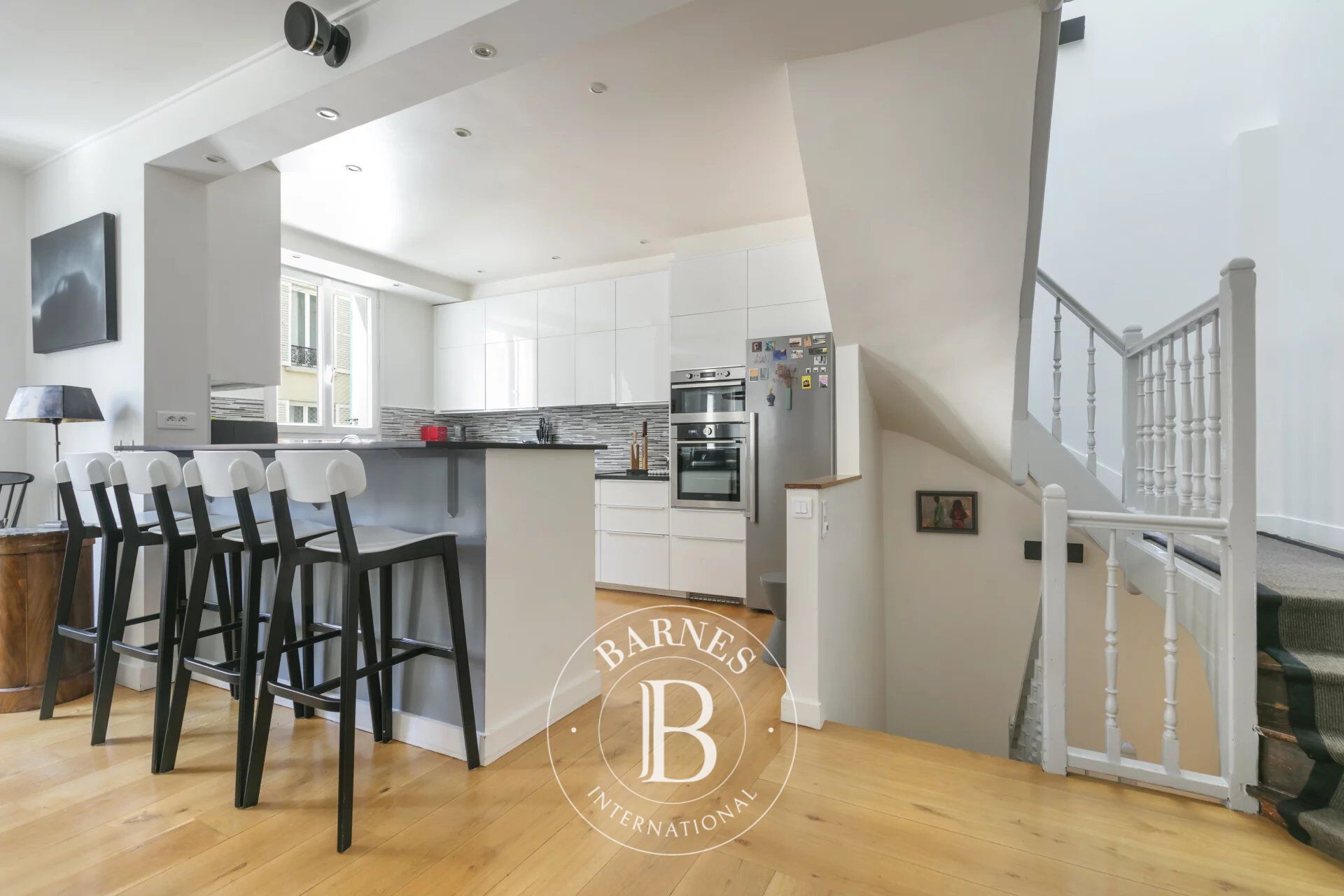 New Paris XIV - rue Hallé: townhouse, 4 bedrooms, with windows on both sides - picture 2