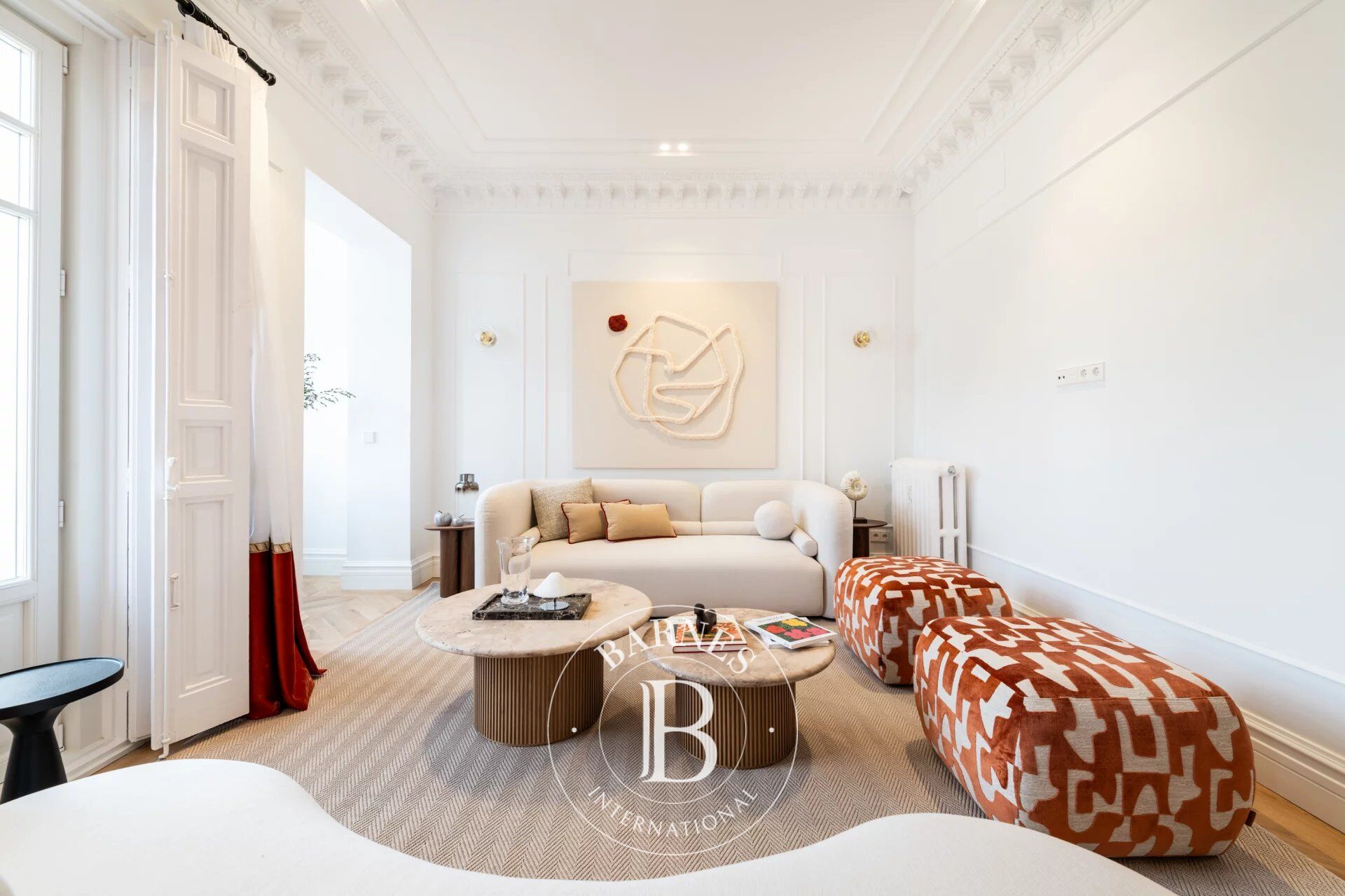 Appartement exclusif entièrement rénové au cœur de Salamanca – Lista - picture 3
