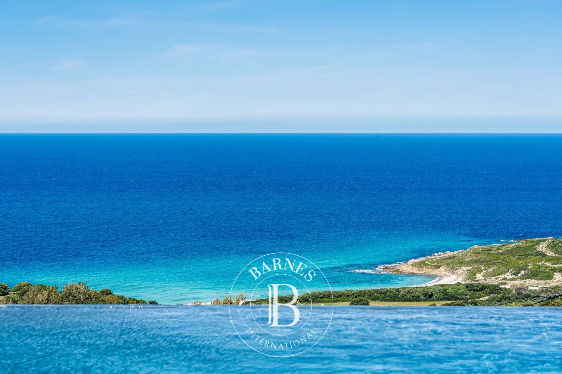 Corbara, villa 4 chambres, piscine à débordement, vue mer imprenable, proche plage - picture 1