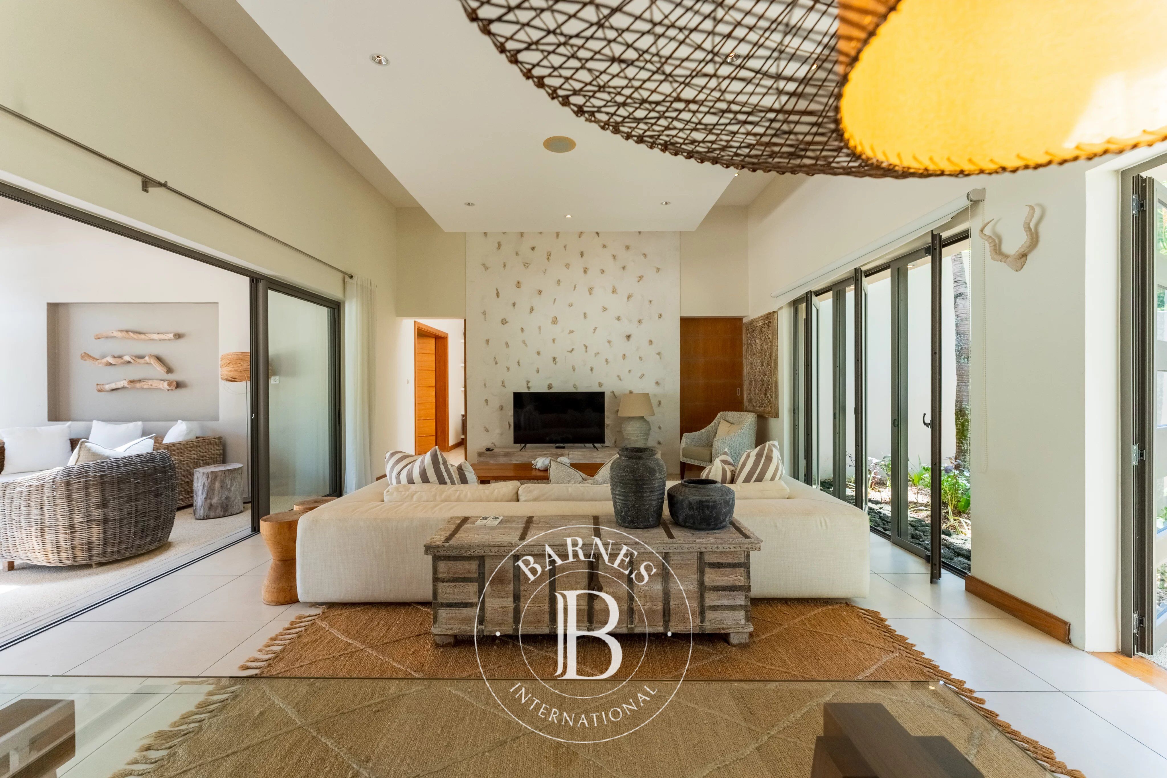 ANAHITA GOLF RESORT - Luxury 5-Bedroom Villa with Golf Course Views - picture 3