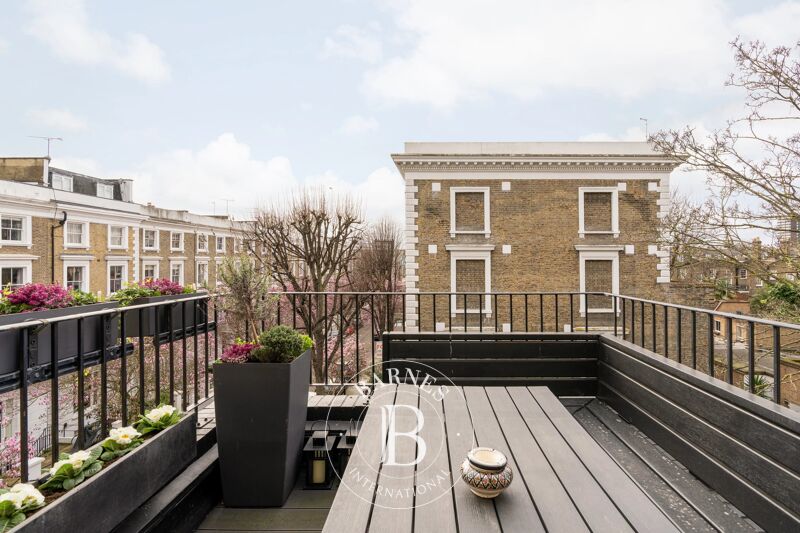 For Rent Apartment | London - picture 3