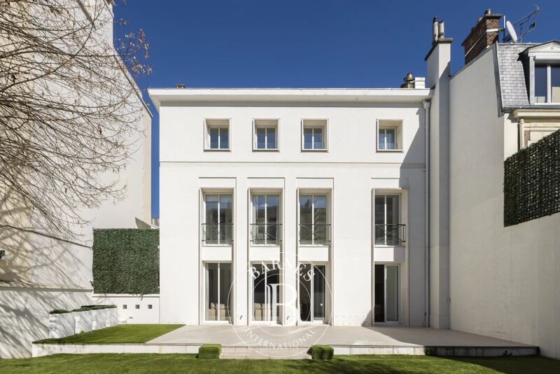 For Sale Mansion | Neuilly-sur-Seine - picture 2
