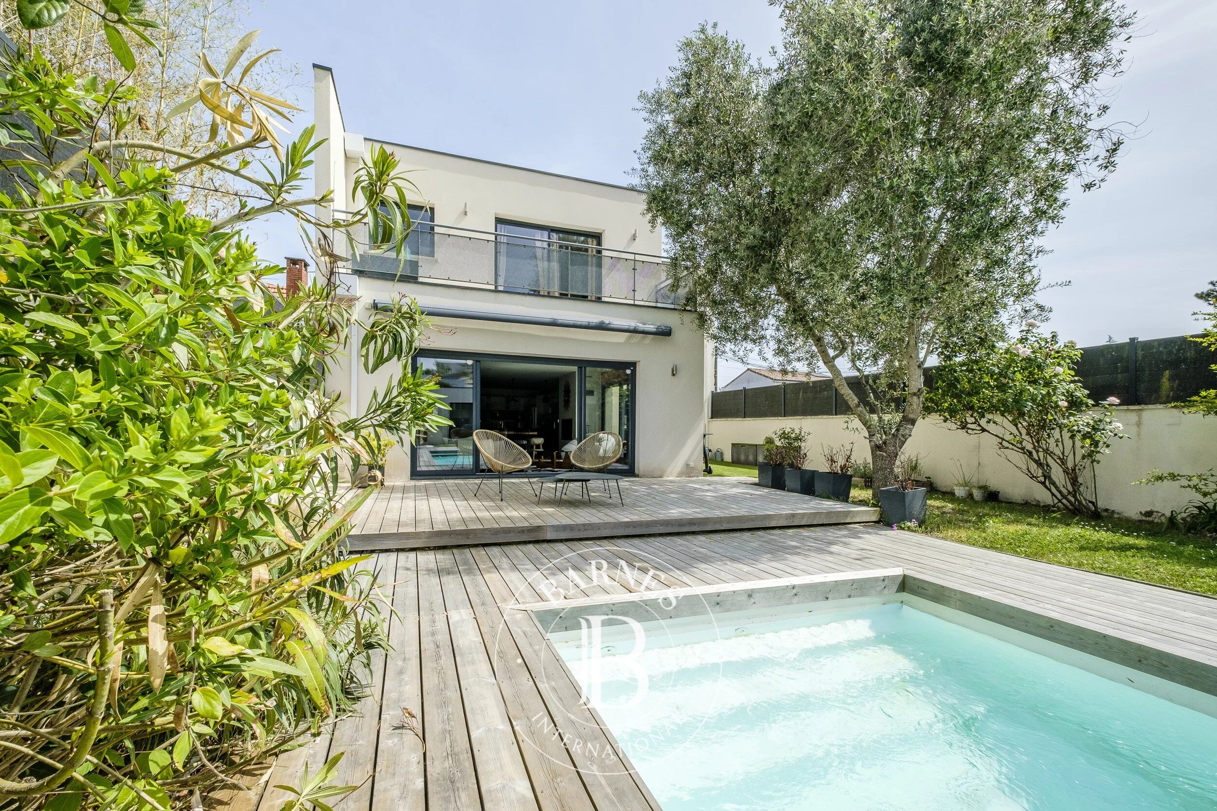 Bordeaux Caudéran - Maison 180 m² - Jardin - Piscine - Garage - Dépendance - picture 3