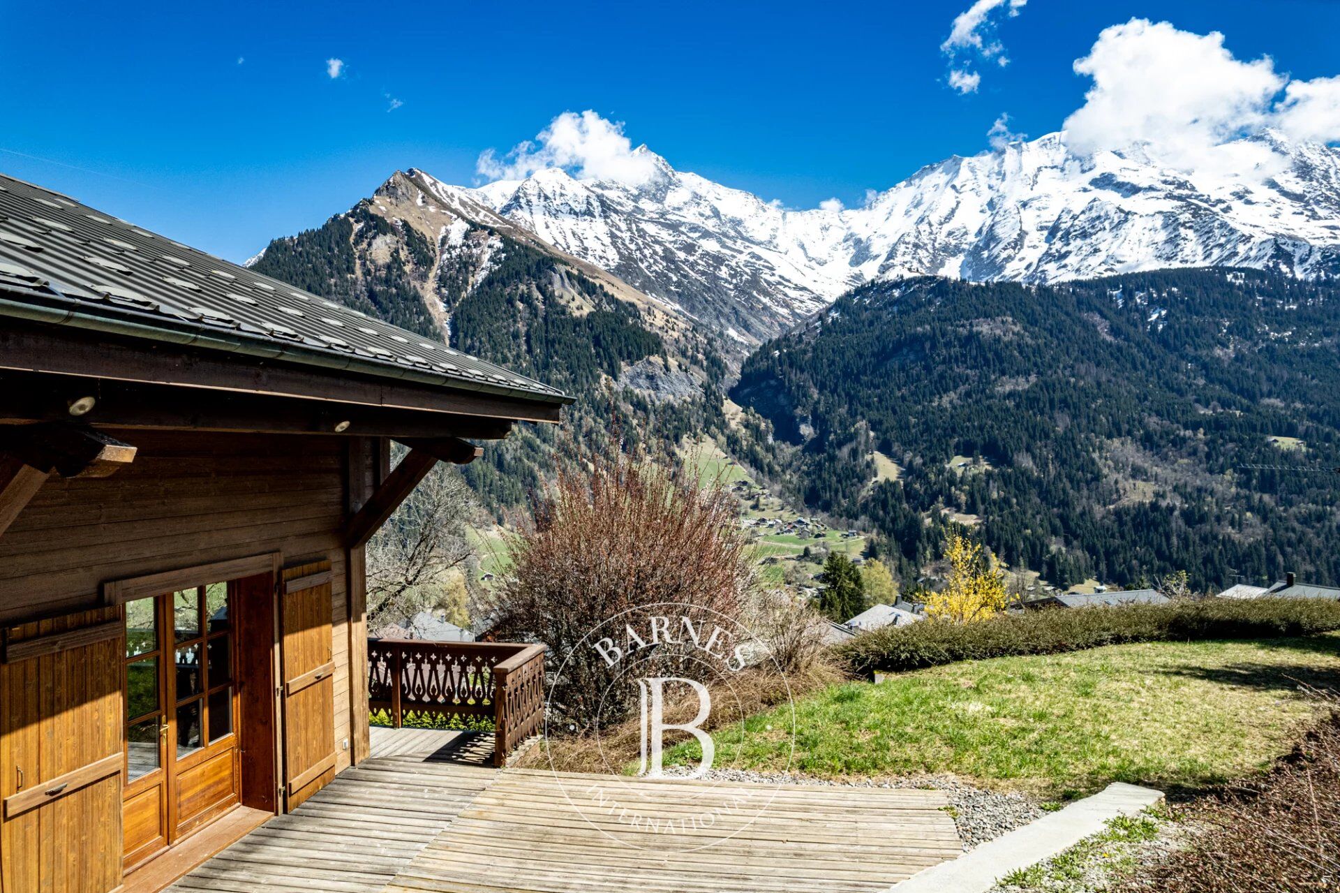 BARNES SAINT-GERVAIS - SAINT-NICOLAS-DE-VÉROCE - CHALET FAMILIAL VUE MONT-BLANC - picture 2