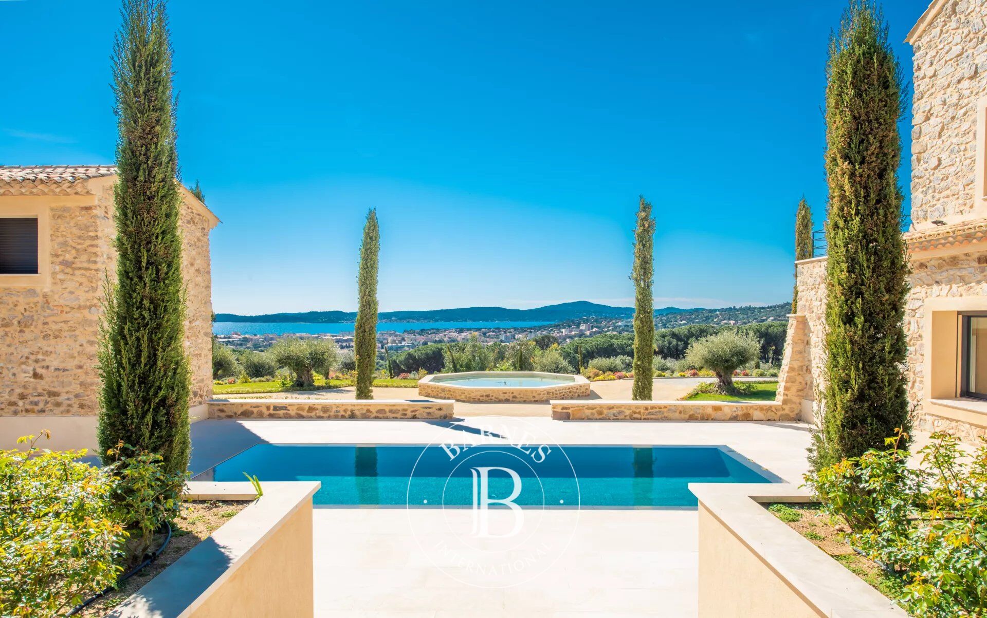 GOLFE DE SAINT-TROPEZ - SAINTE-MAXIME - UNIQUE PROPERTY - HELIPORT - 2 SWIMMING POOLS - 4 HECTARES - picture 1