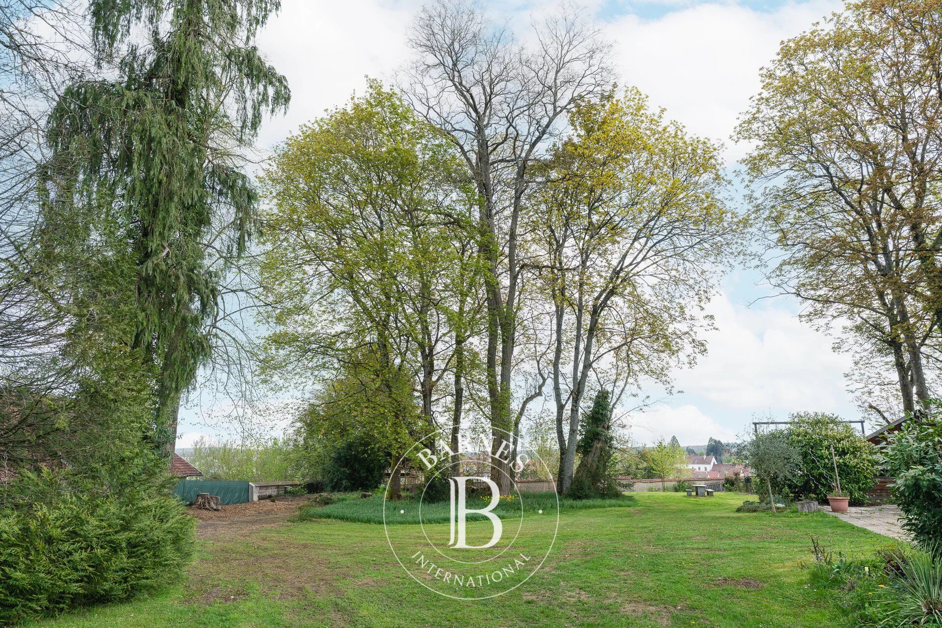 Exclusivité - Thaon-lès-Vosges - Propriété de caractère fin XIXe au cœur d’un parc arboré - picture 3