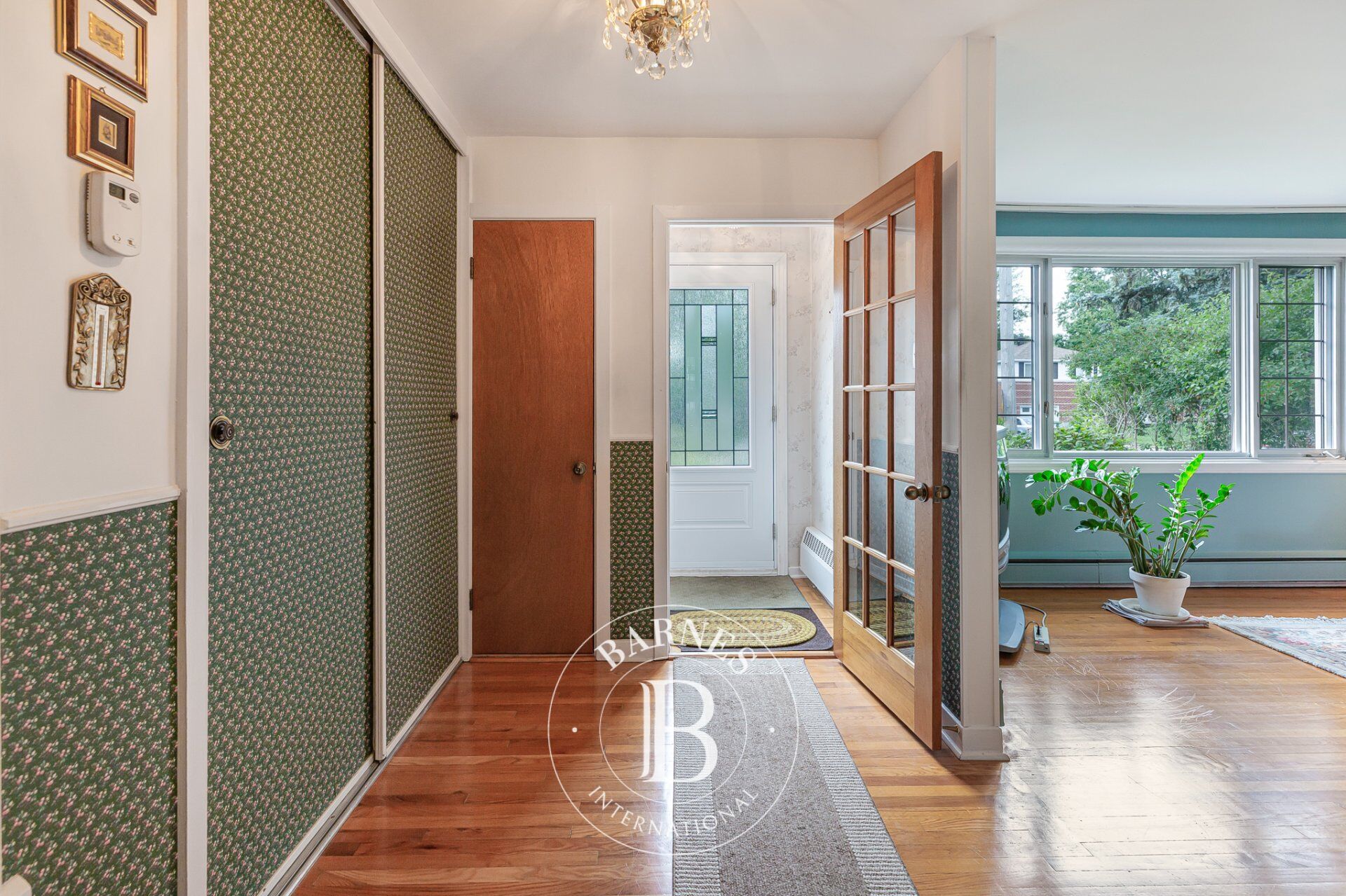 Casa Pointe-Claire - picture 2