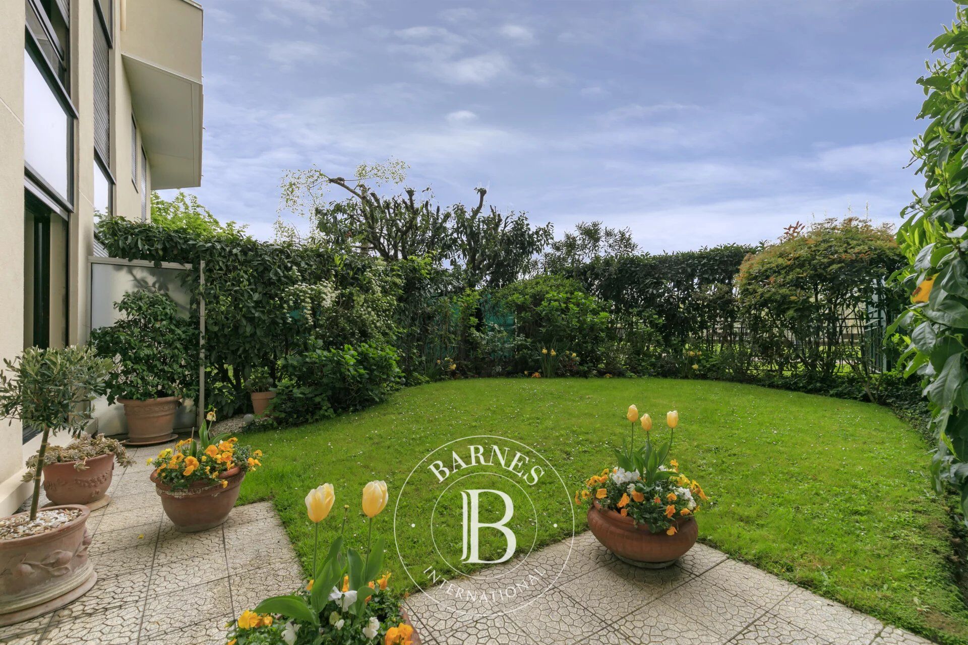 Apartment Courbevoie - picture 2