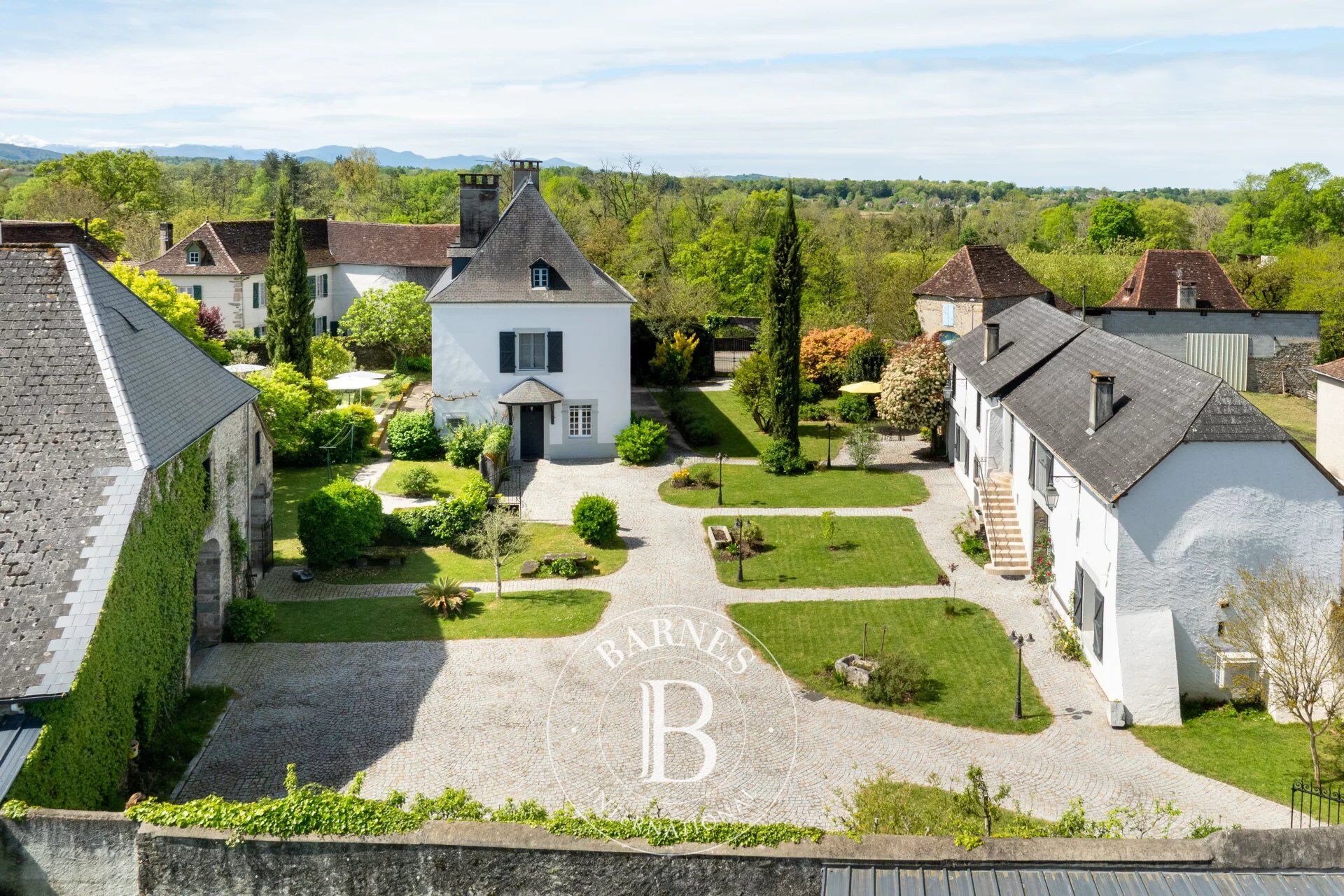 CERCA DE NAVARRENX, HERMOSAS HABITACIONES DE HUÉSPEDES - picture 3