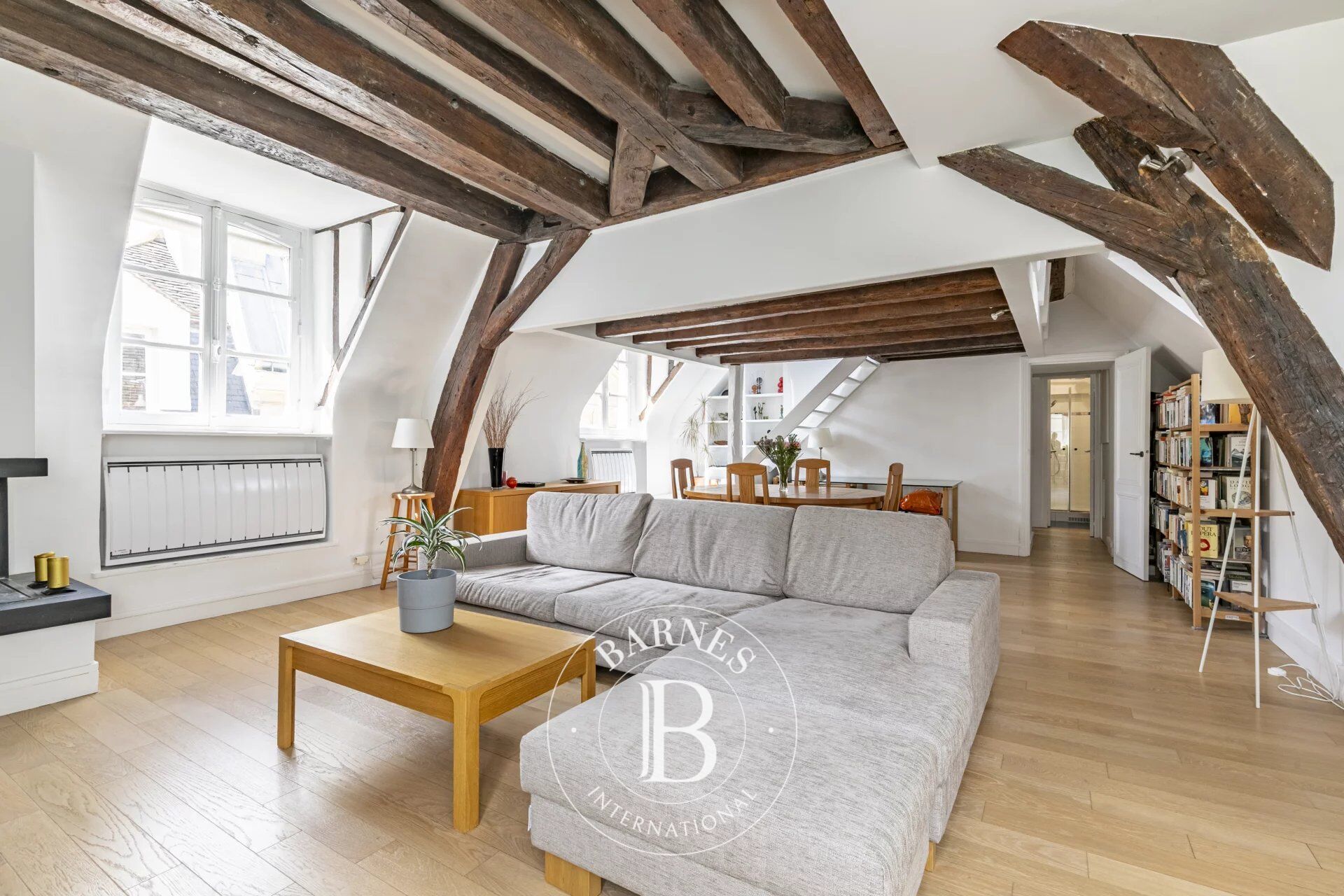 Paris 6 - Saint-Germain-des-Prés - Top-floor duplex - picture 1