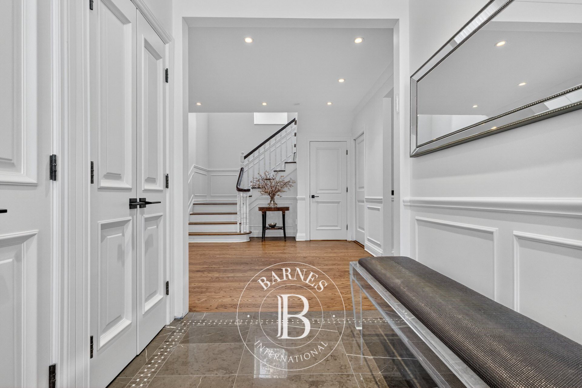 1 Rue Applewood  Hampstead (Montréal) - picture 3