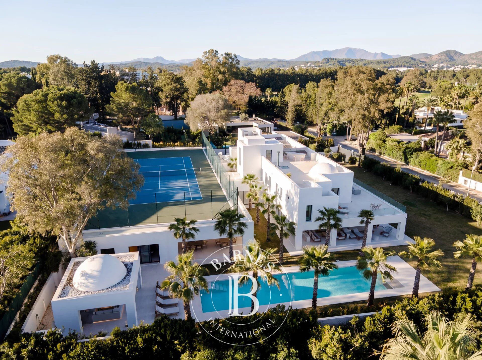 Ultra Luxury Contemporary Villa in Sotogrande - Short term rental - picture 1