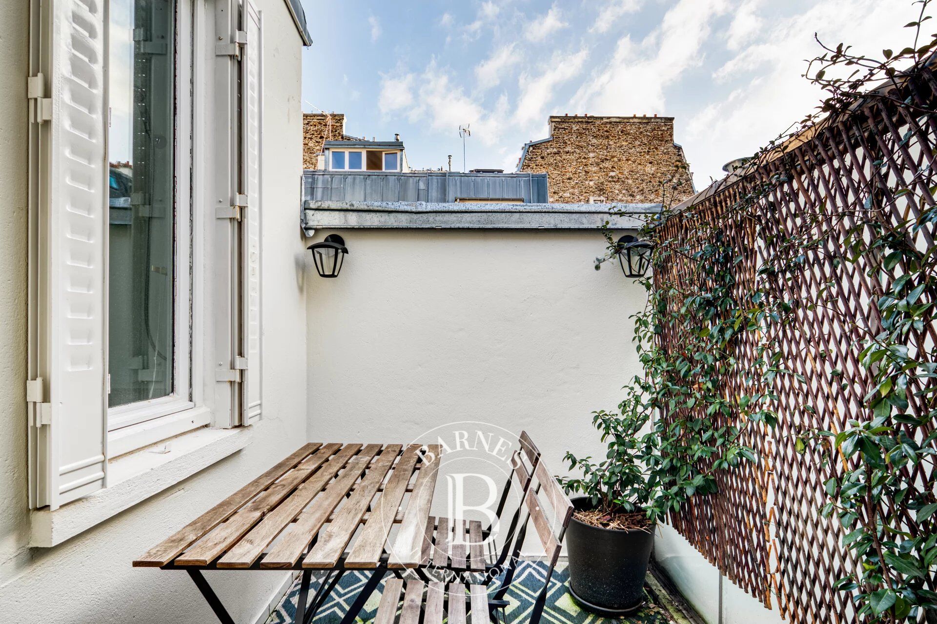 Paris 8 - Ternes Saint-Honoré - Artist’s studio with peaceful terrace - picture 2