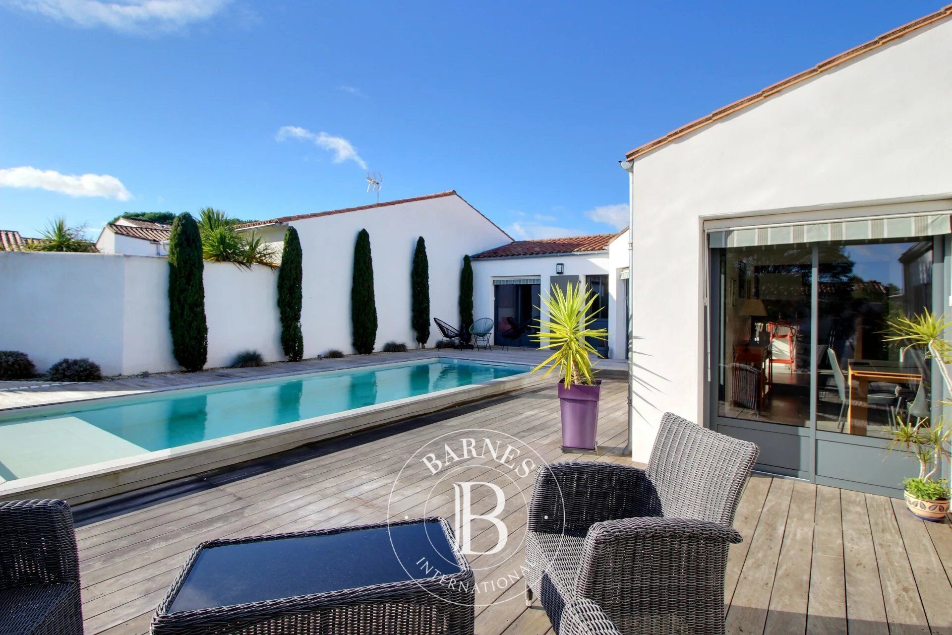 ILE DE RÉ - LA FLOTTE - HOUSE FOR SALE - SWIMMING POOL - picture 1