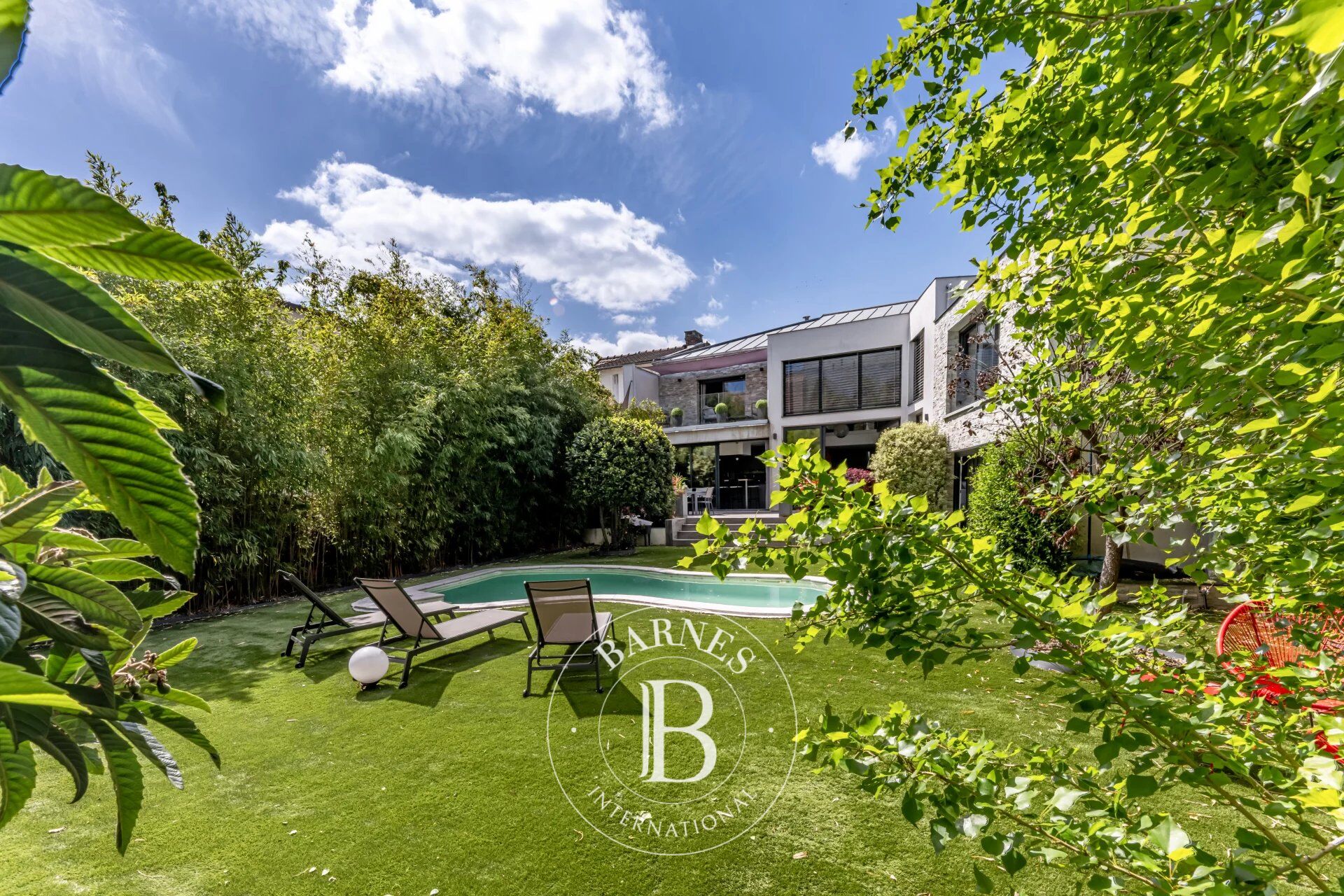 PETITE GARENNE MAISON D'ARCHITECTE AVEC JARDIN & PISCINE - picture 1