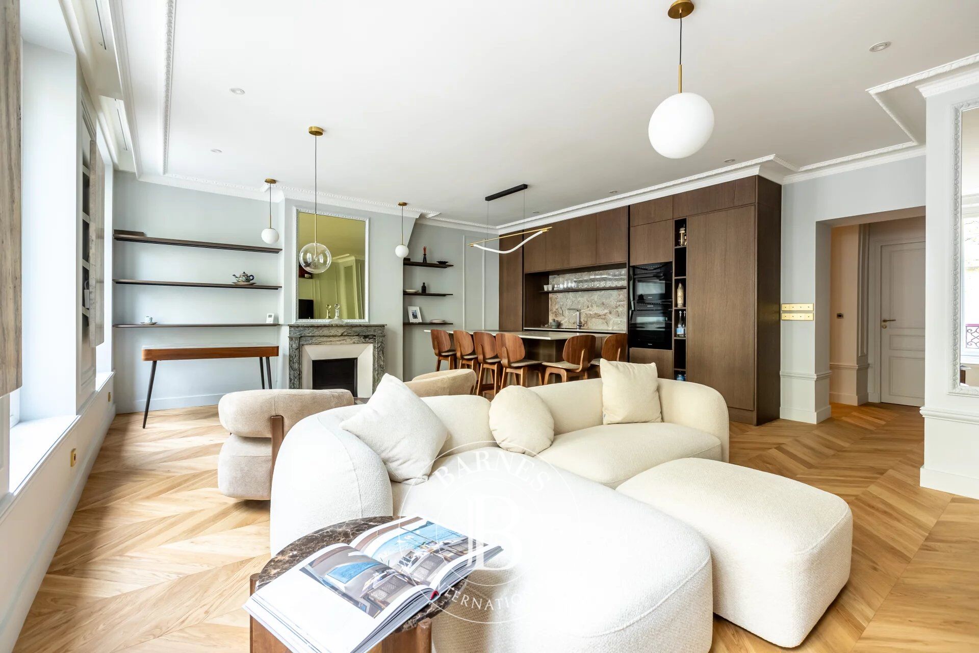 PARIS 8e - EXCLUSIVITE - Saint Philippe du Roule - Appartement  de grand standing 2 chambres - picture 2