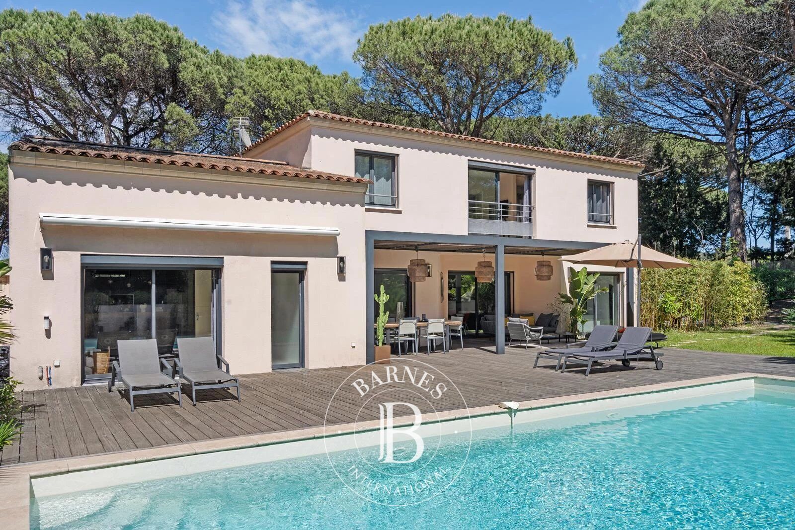 GASSIN - VILLA CONTEMPORAINE PROCHE DE SAINT-TROPEZ - 5 CHAMBRES - picture 3
