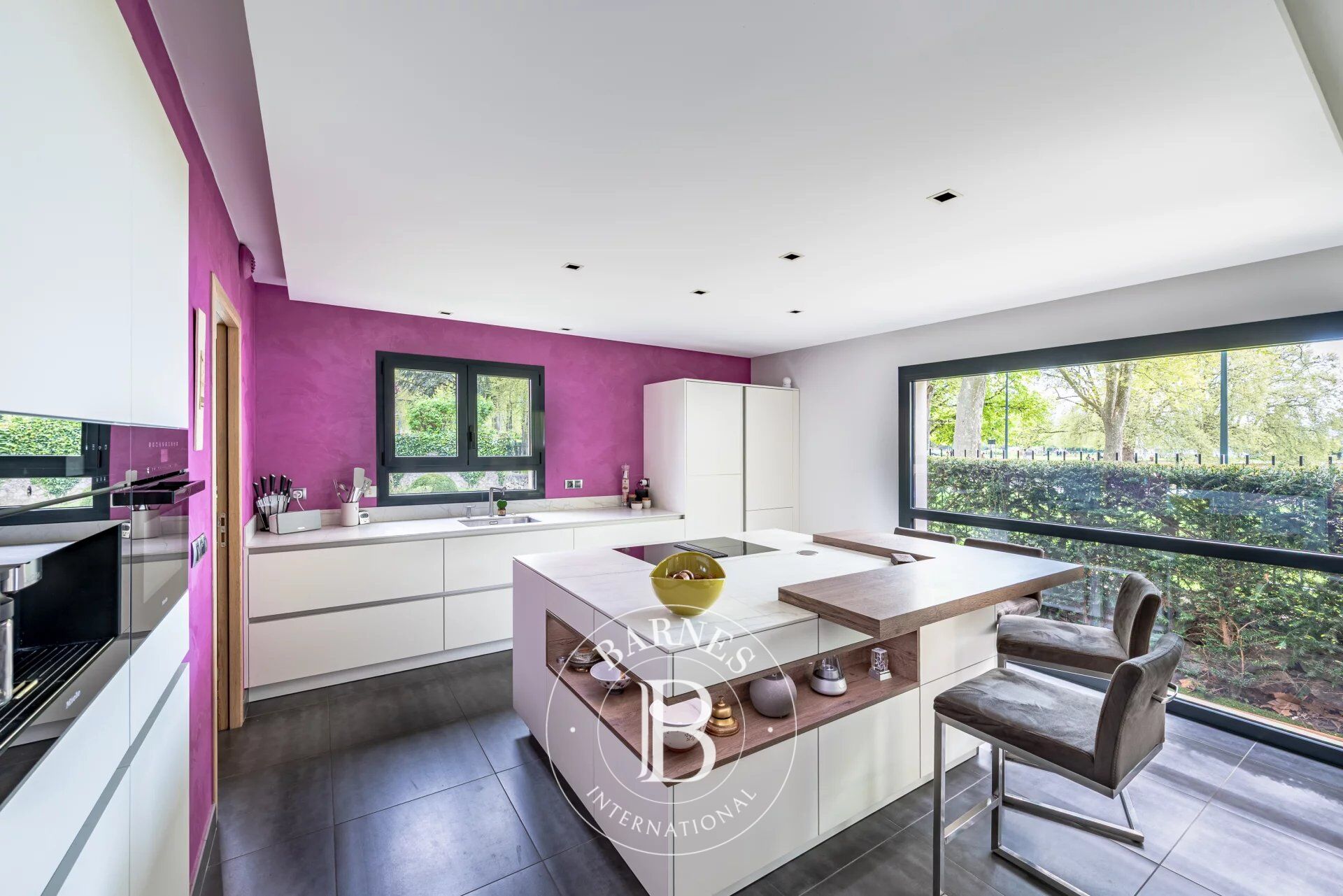 BARNES Annecy - ANNECY - ALBIGNY - LAKEFRONT GARDEN-LEVEL APARTMENT - 3 BEDROOMS - picture 2