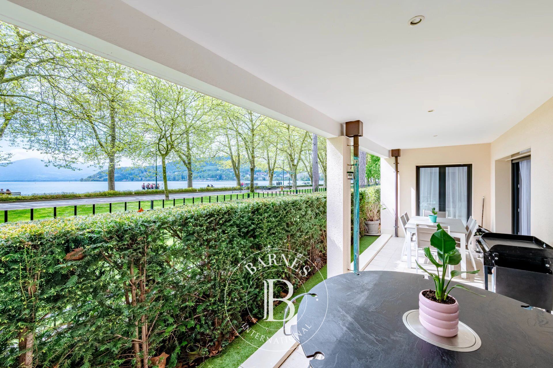 BARNES Annecy - ANNECY - ALBIGNY - LAKEFRONT GARDEN-LEVEL APARTMENT - 3 BEDROOMS - picture 3