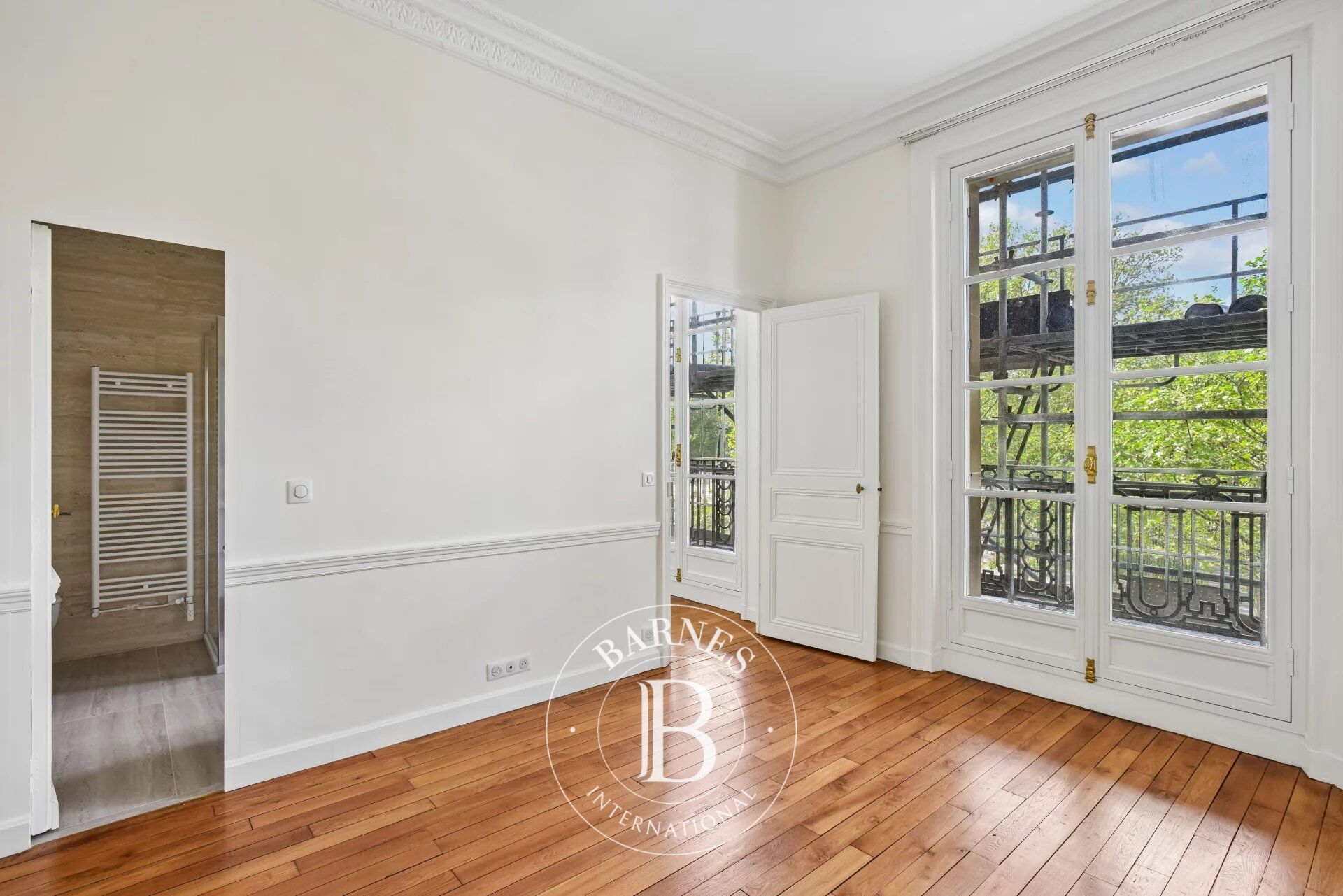 For Rent Apartment | Paris 7ème - picture 6