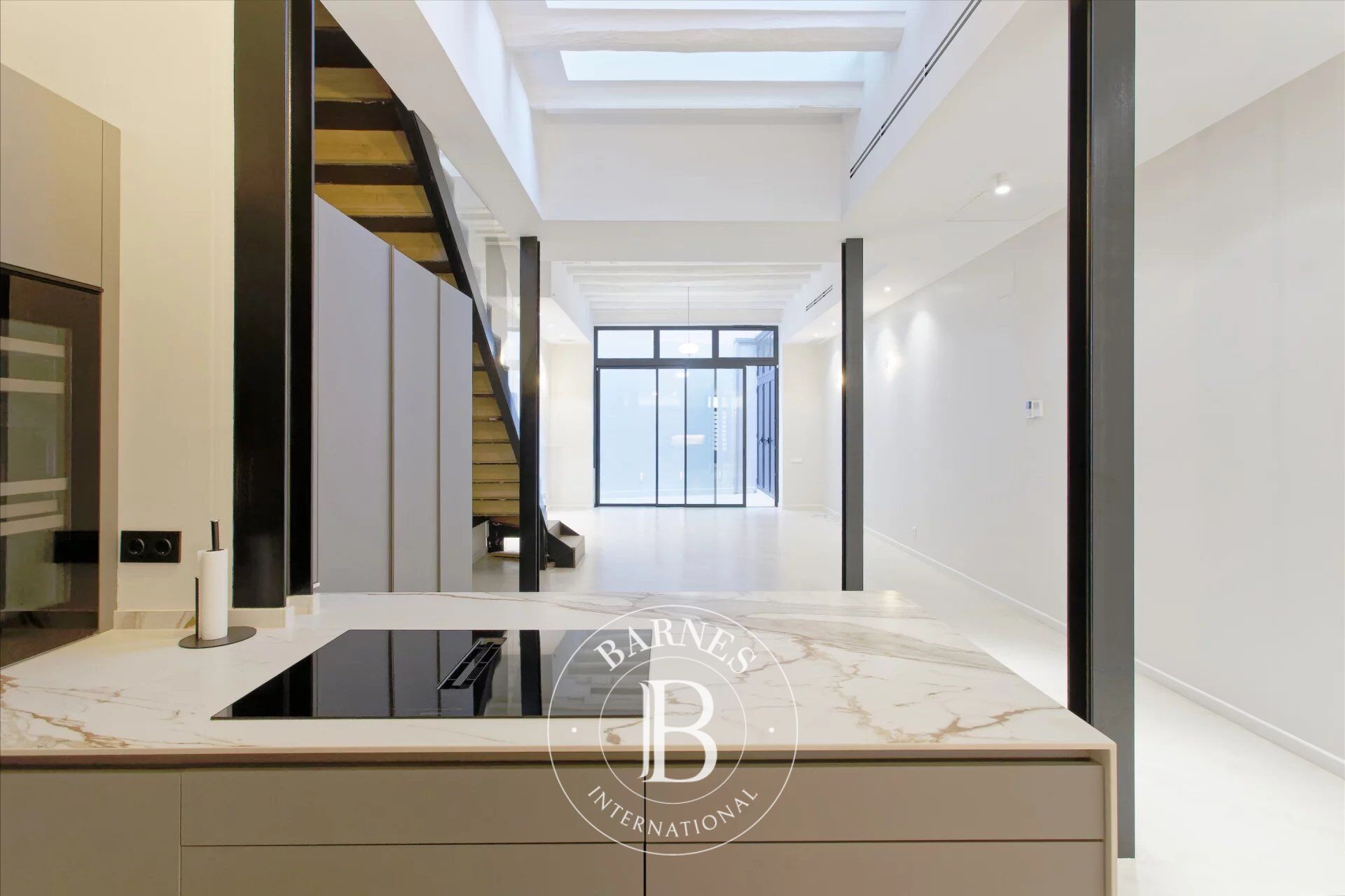 Elegante loft de 188 m² con terrazas privadas y parking en Poblenou, Barcelona - picture 3