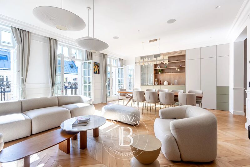 Paris 16 - Muette / Trocadéro - Appartement familial - 4 chambres - Balcons