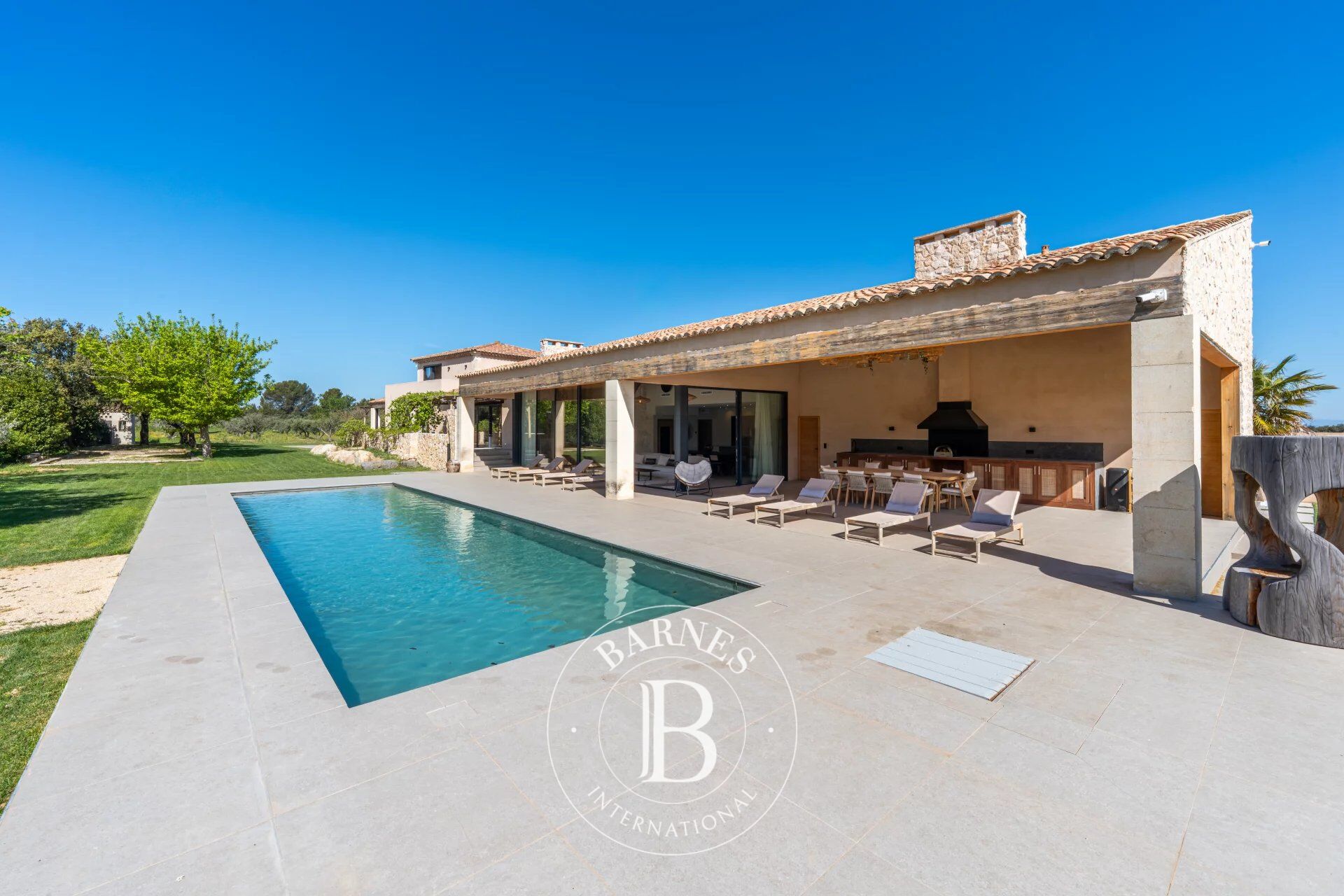 EYGALIERES-PROPRIETE-6 CHAMBRES- SUPERBE VUE ALPILLES - picture 3