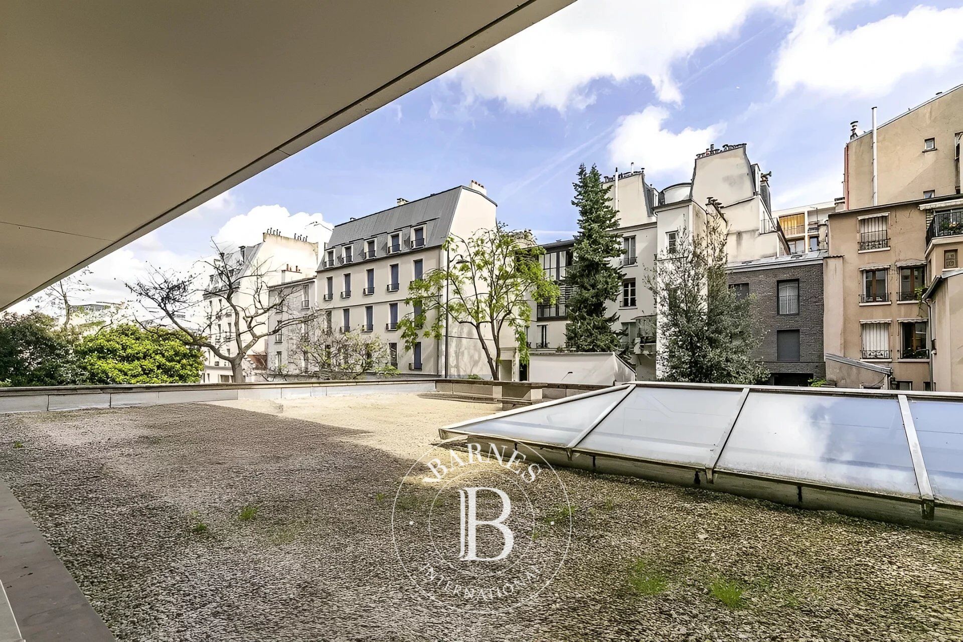 PARIS 15 - COMMERCE - APPARTEMENT 2 PIECES LUMINEUX - picture 1