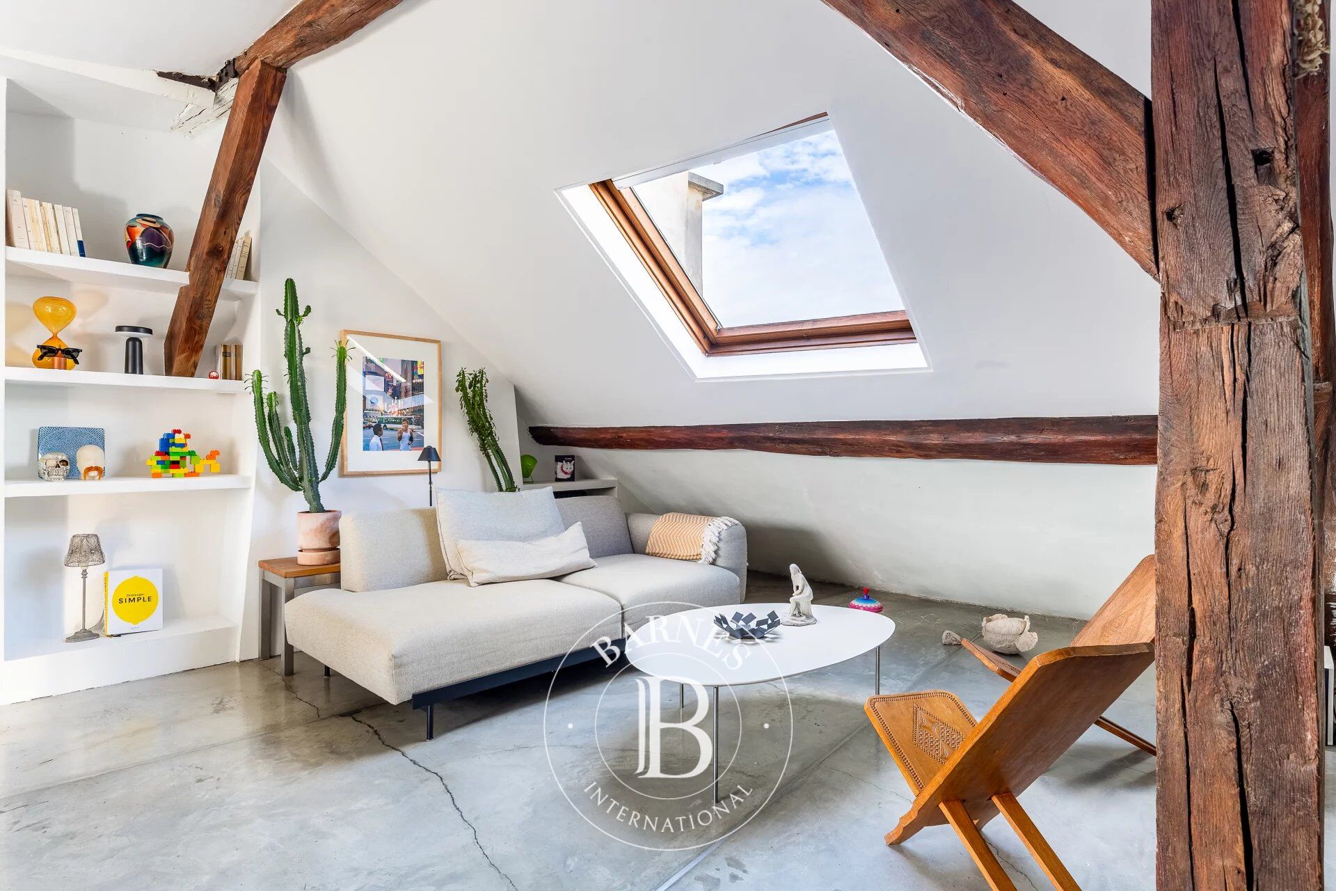 Off Market : 10th arrondissement Town Hall - top floor duplex - unobstructed views - picture 2