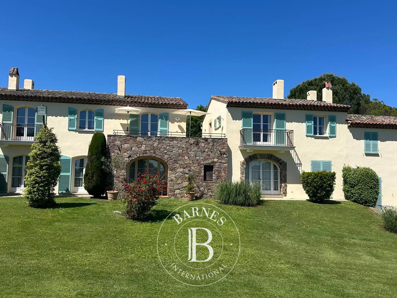 LA MOTTE – SAINT-ENDRÉOL GOLF ESTATE Exceptional Dual Cottage – Panoramic Golf Views – High-End Renovation - picture 1