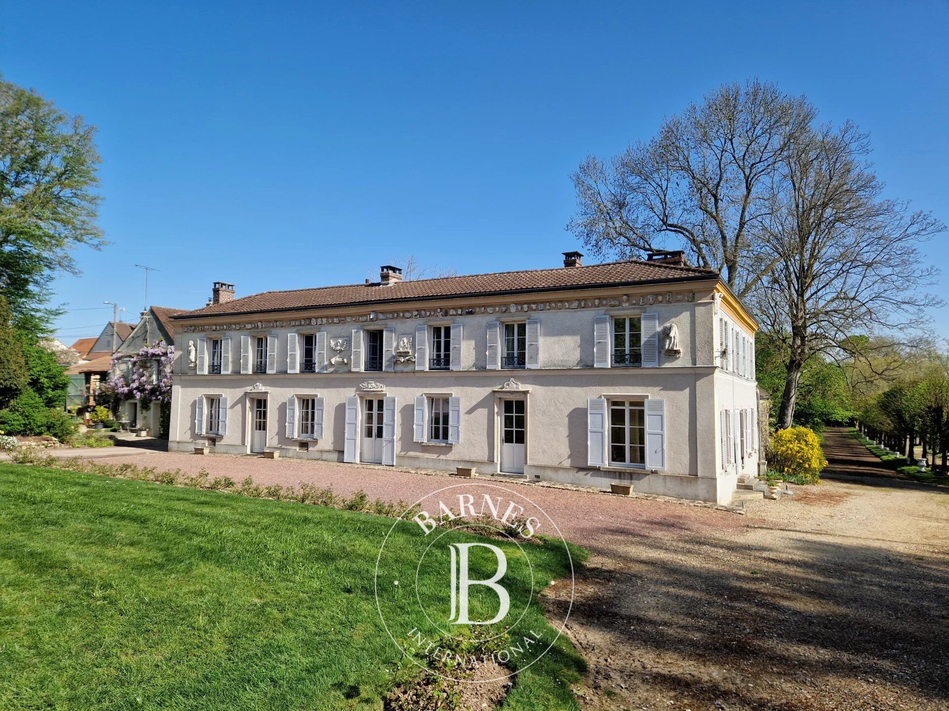 Domont (95) - Château d'Ombreval - Espace équestre - Court de tennis - picture 1