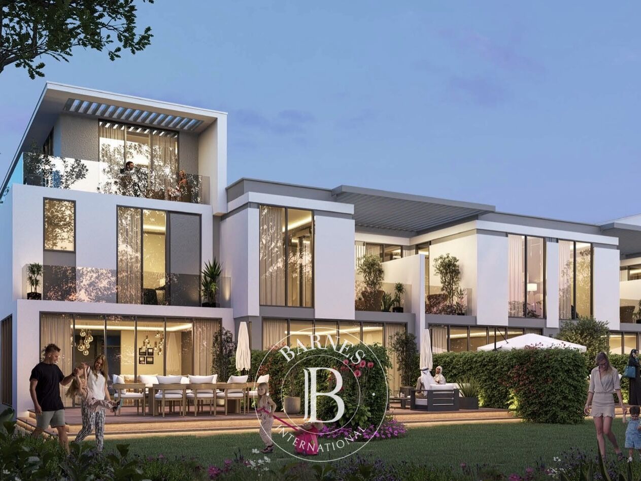 5 Bedroom Villa for Sale in Dubai Land - picture 1