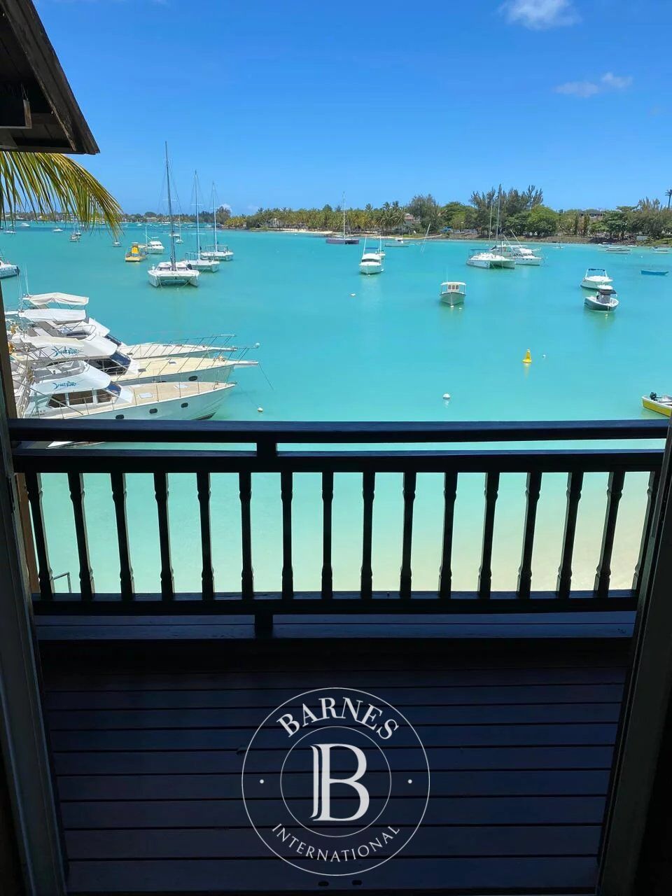 GRAND BAIE - PENTHOUSE EN FRONT DE MER AVEC 3 CHAMBRES - picture 2