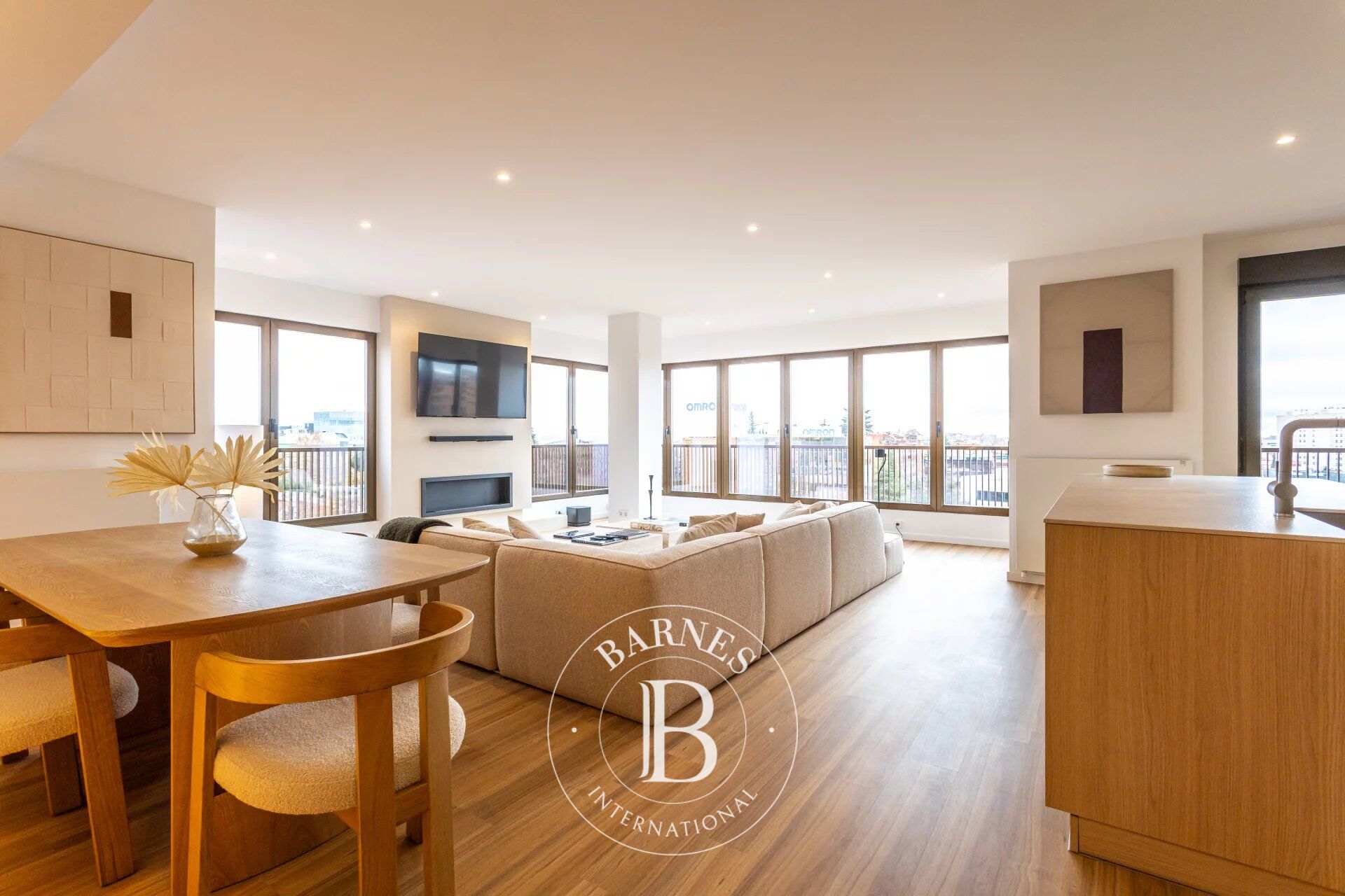 Großartige Aussicht in Arturo Soria - picture 1