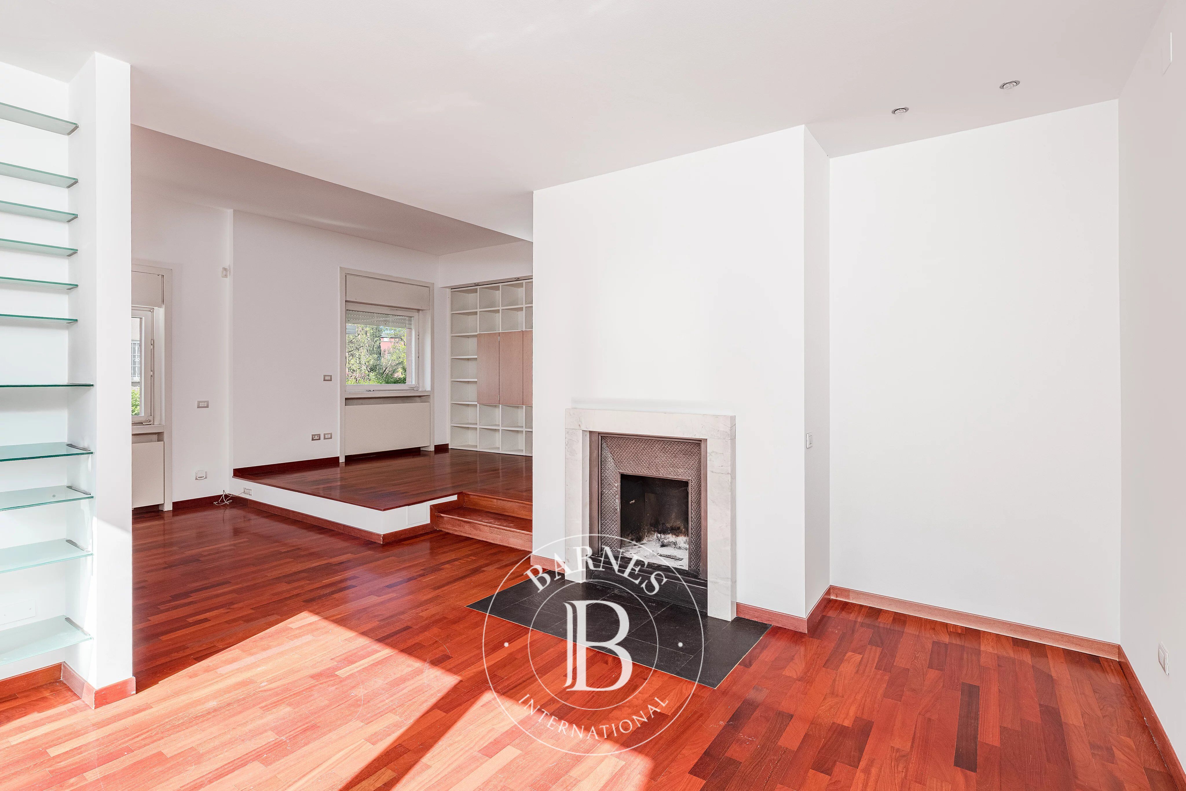 Villa Peschiera Borromeo - picture 3