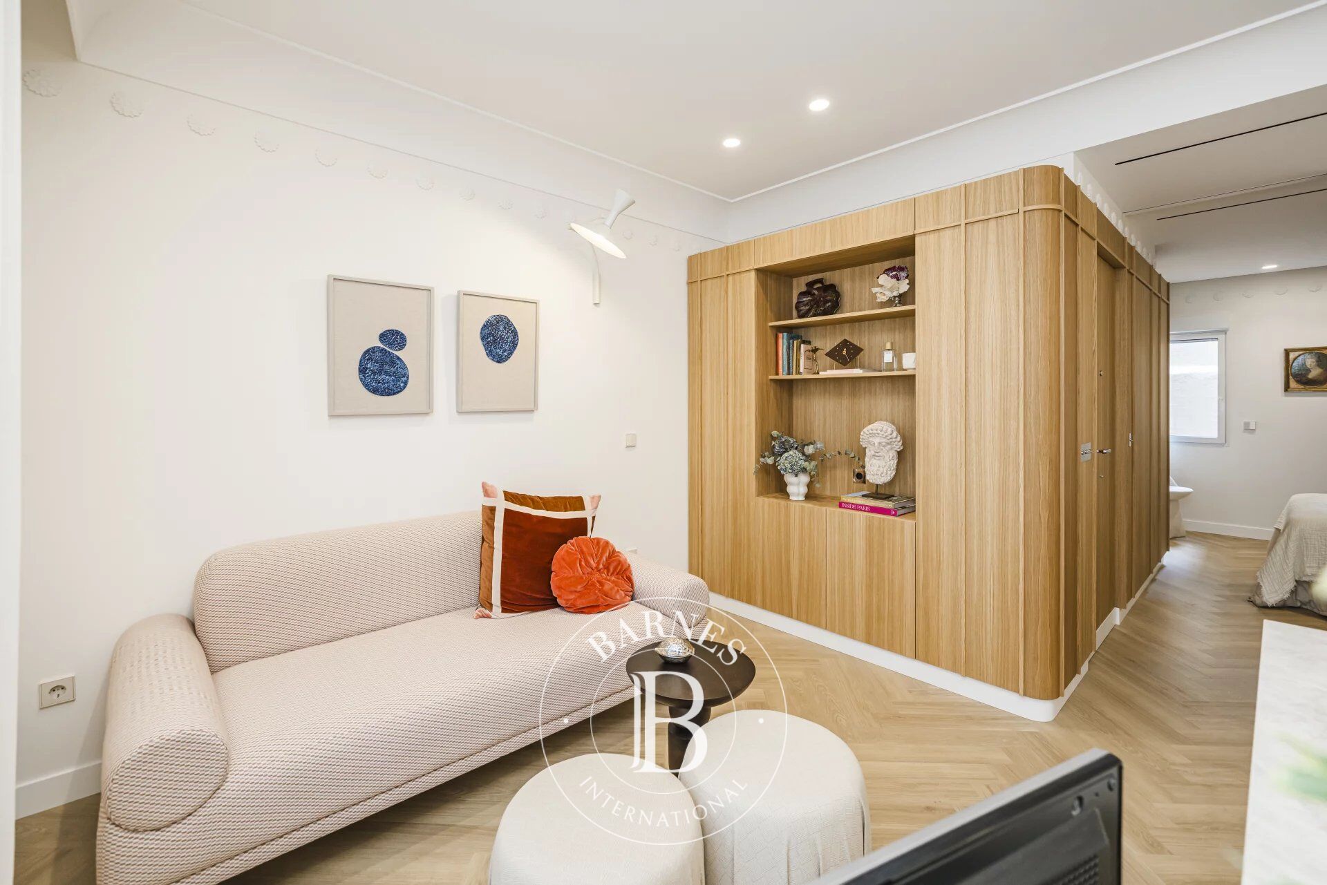 Exklusive und Stilvolle Wohnung nach hochwertiger Renovierung in Bestlage - picture 3