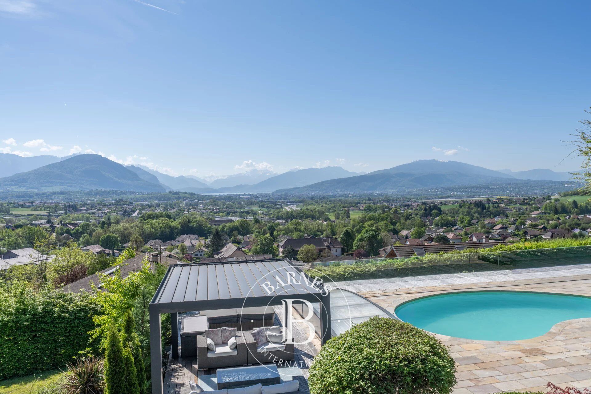 BARNES ANNECY  PRINGY - picture 1