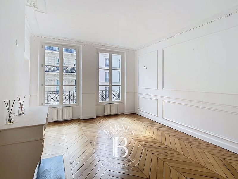 À louer Appartement | Paris 8ème - picture 2