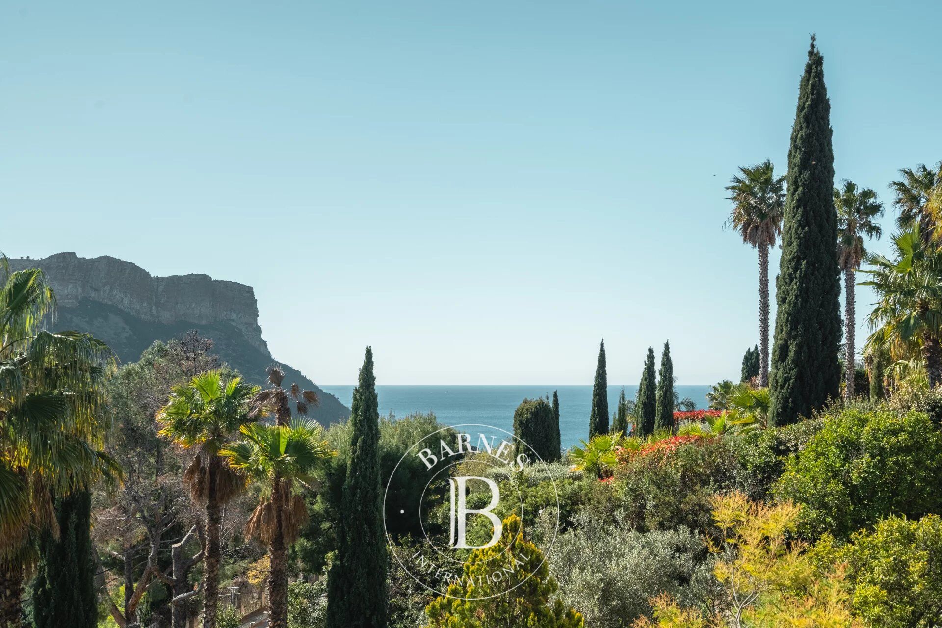 VENTE - CASSIS - 5 CHAMBRES - PISCINE - VUE SPECTACULAIRE - picture 3
