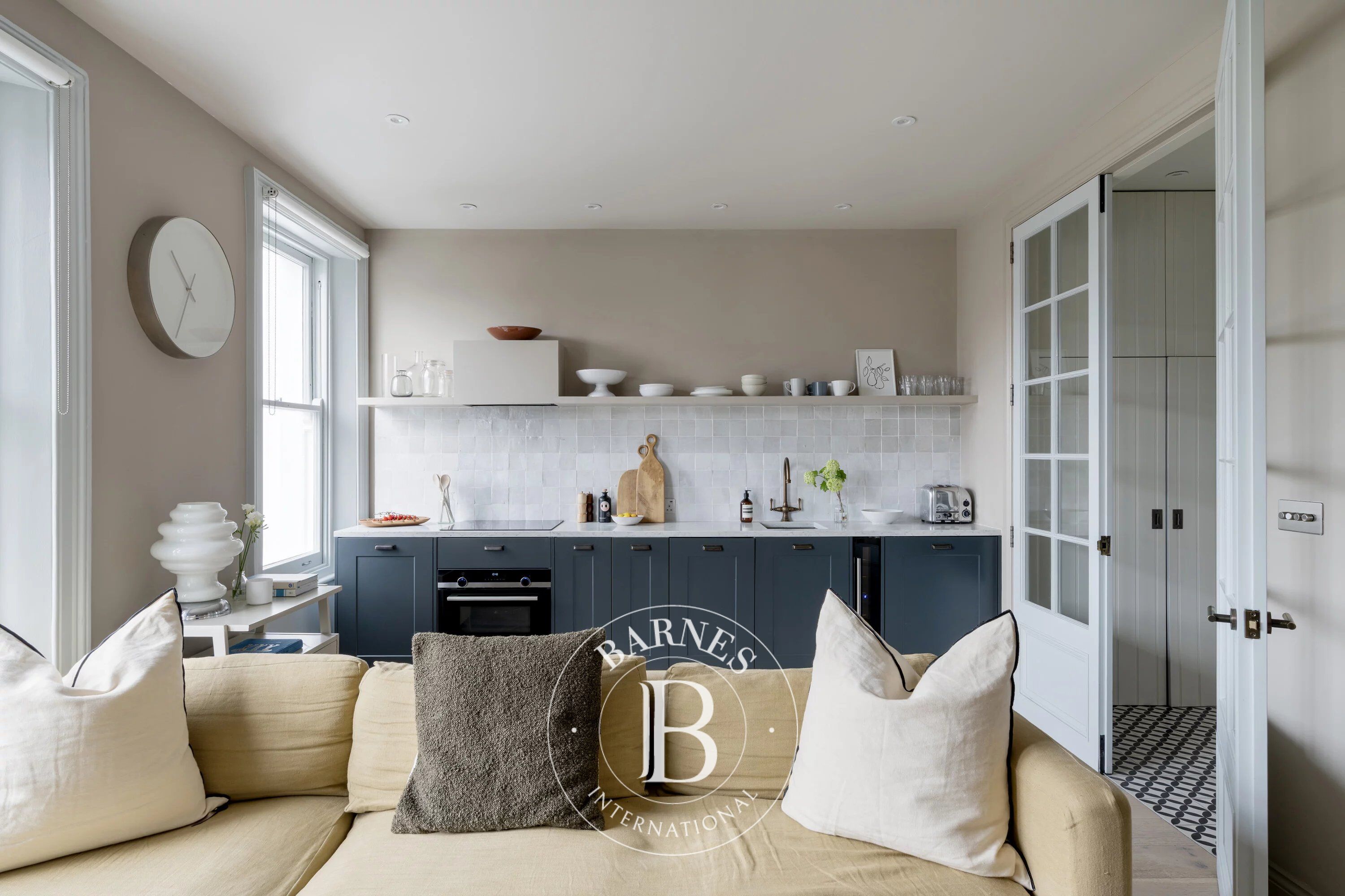 St James's Gardens, Holland Park - picture 2