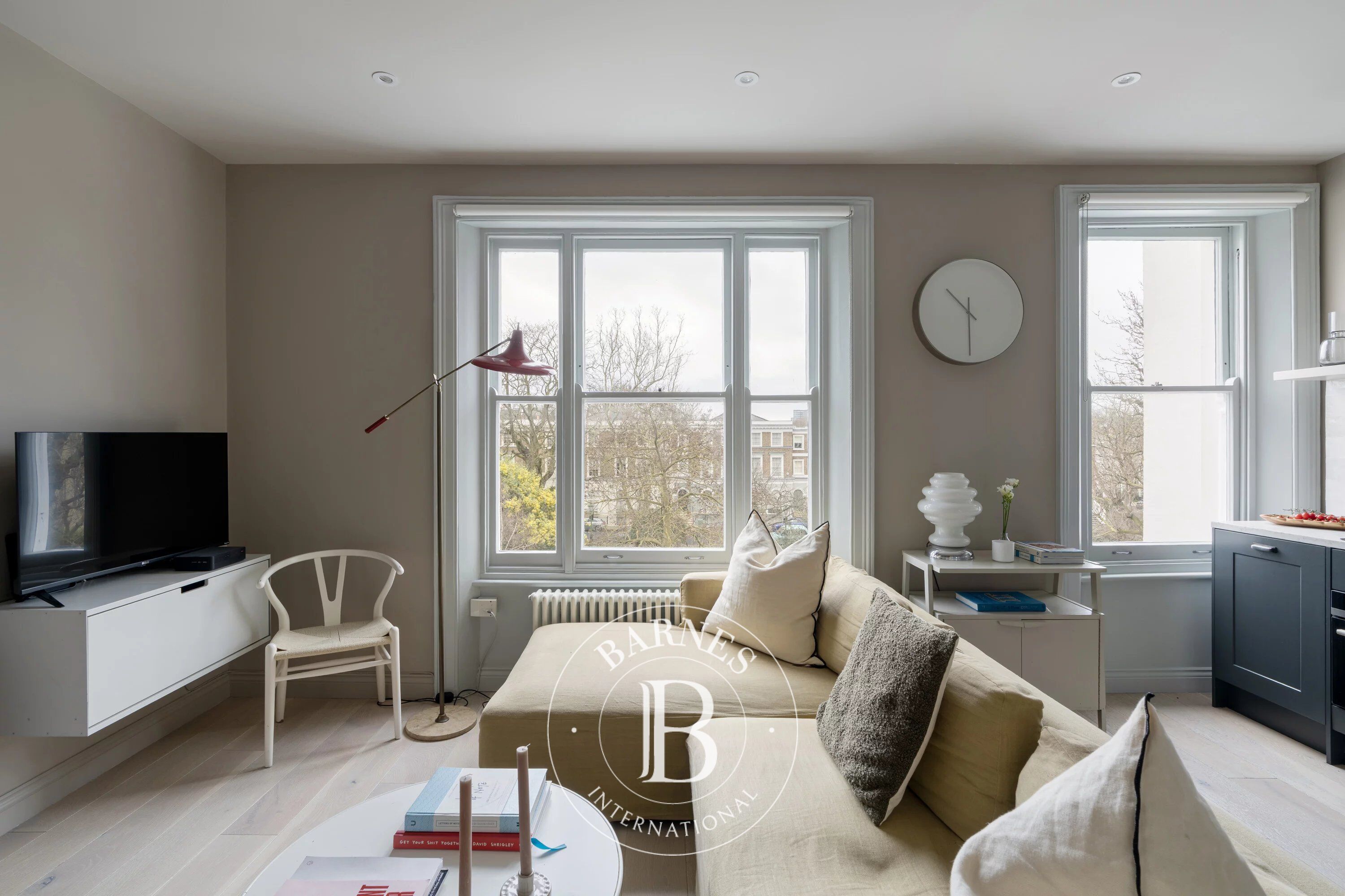 St James's Gardens, Holland Park - picture 1