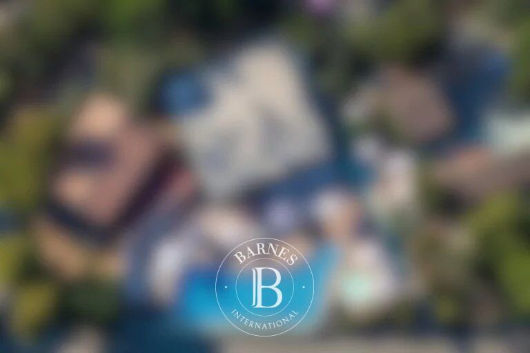 Off Market, South Corsica, 4-Star Campsite, Swimming Pool, Walking Distance to the Beach, Sea View - picture 3