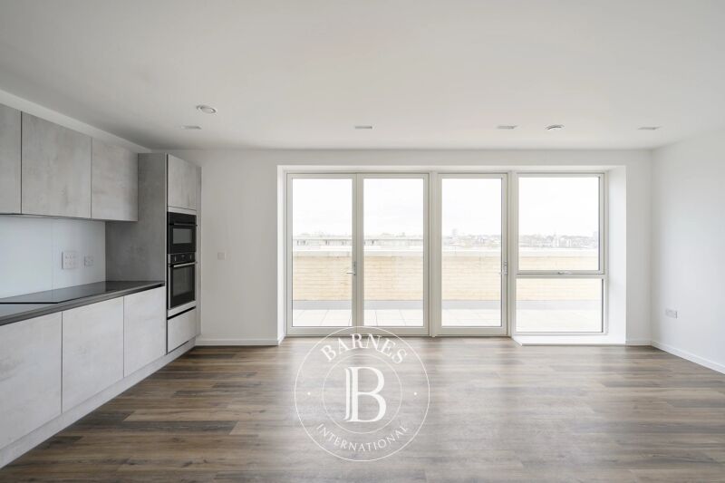 For Rent Apartment | London - picture 3