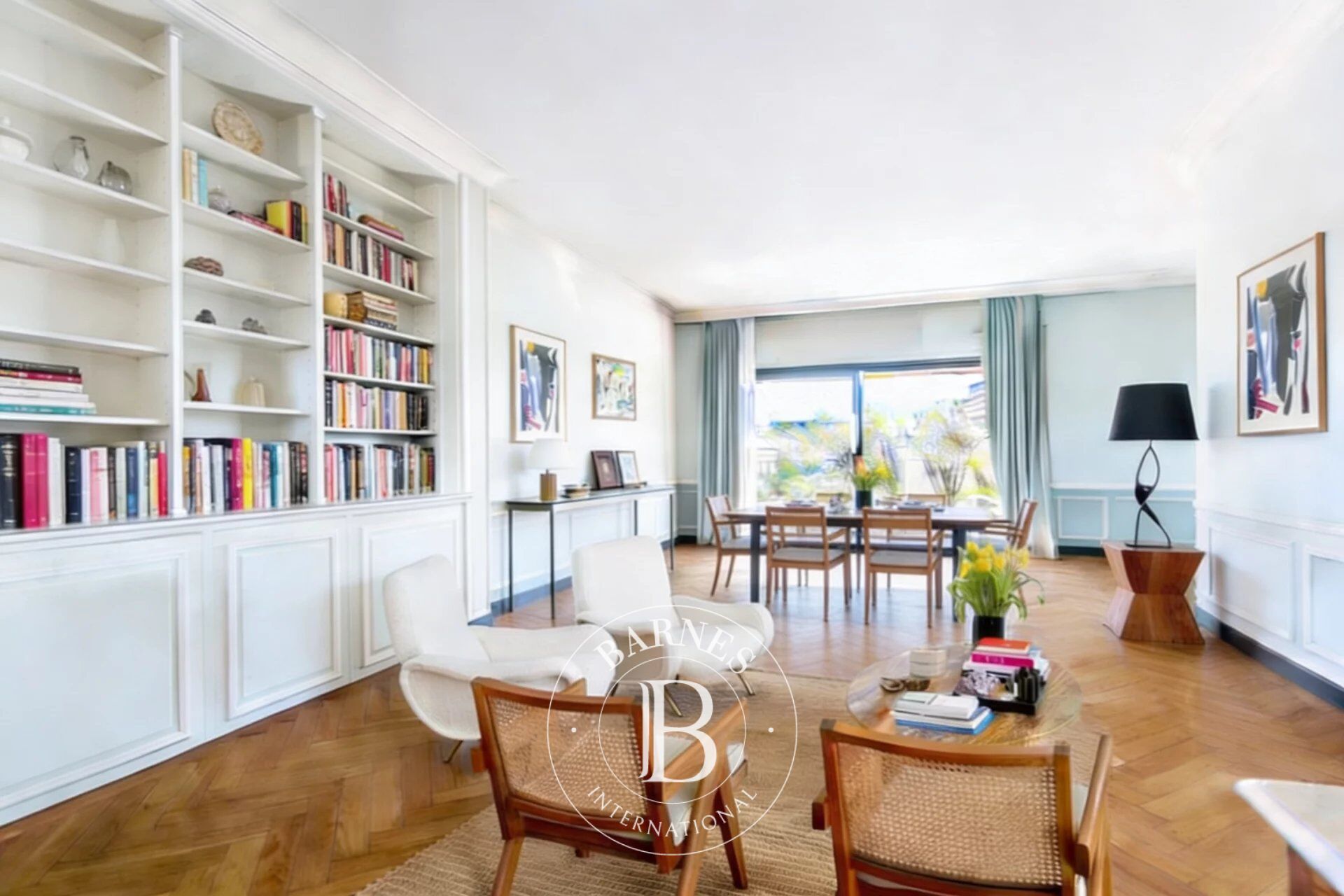 NORTH BOULOGNE - RARE 162m² (1,744 sq ft) Top floor, no overlook... - picture 1