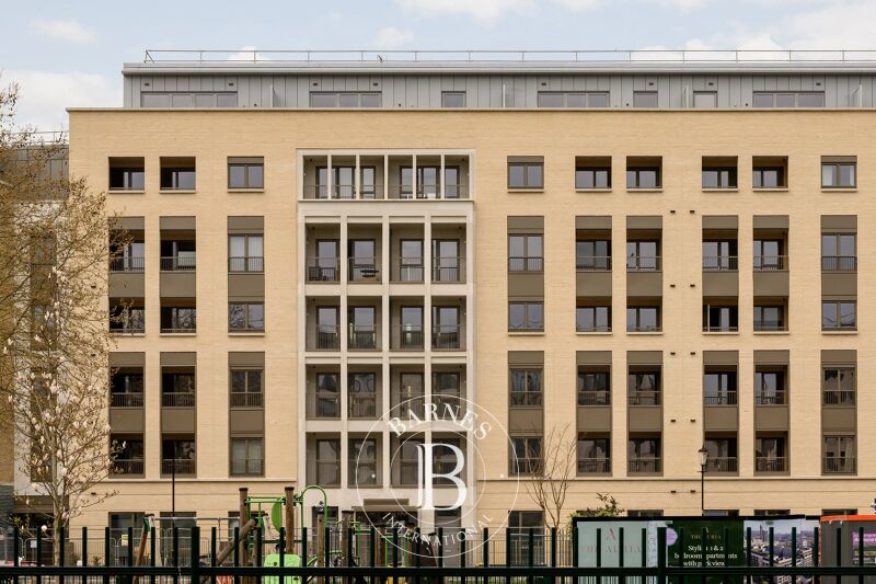 For Rent Apartment | London - picture 3