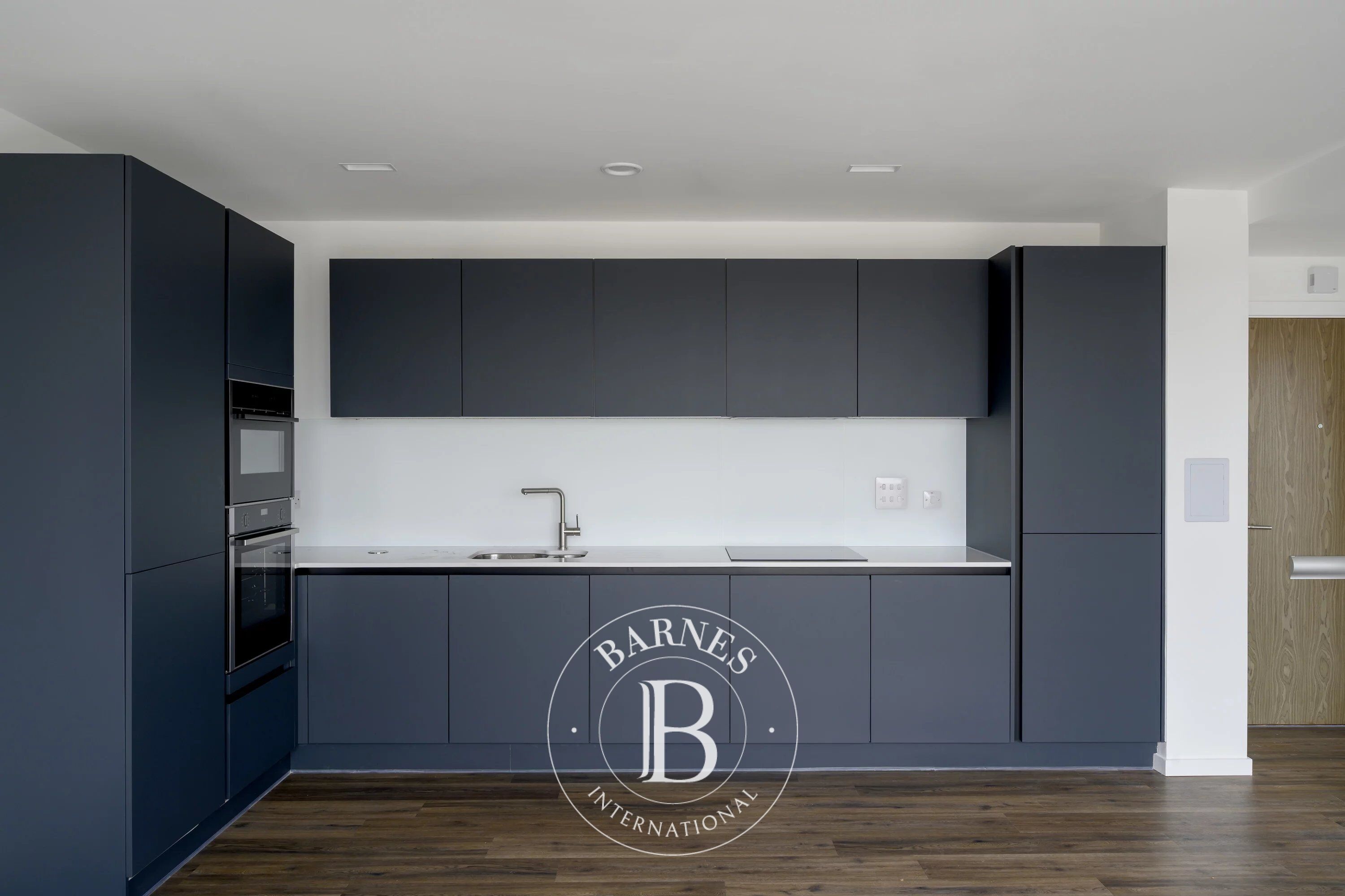 Wheatstone Gardens, North Kensington - picture 1