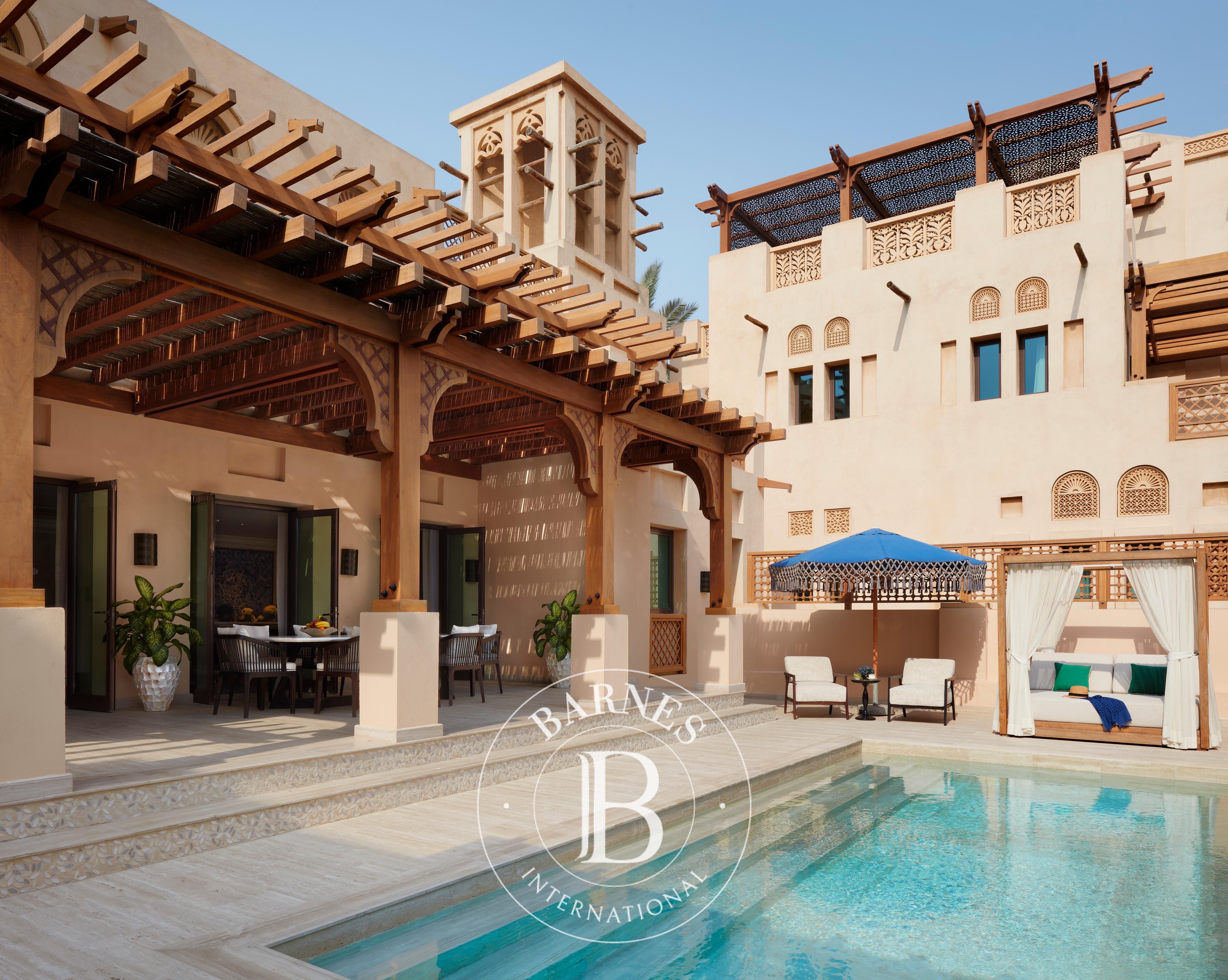 Villa Umm Suqeim - picture 1